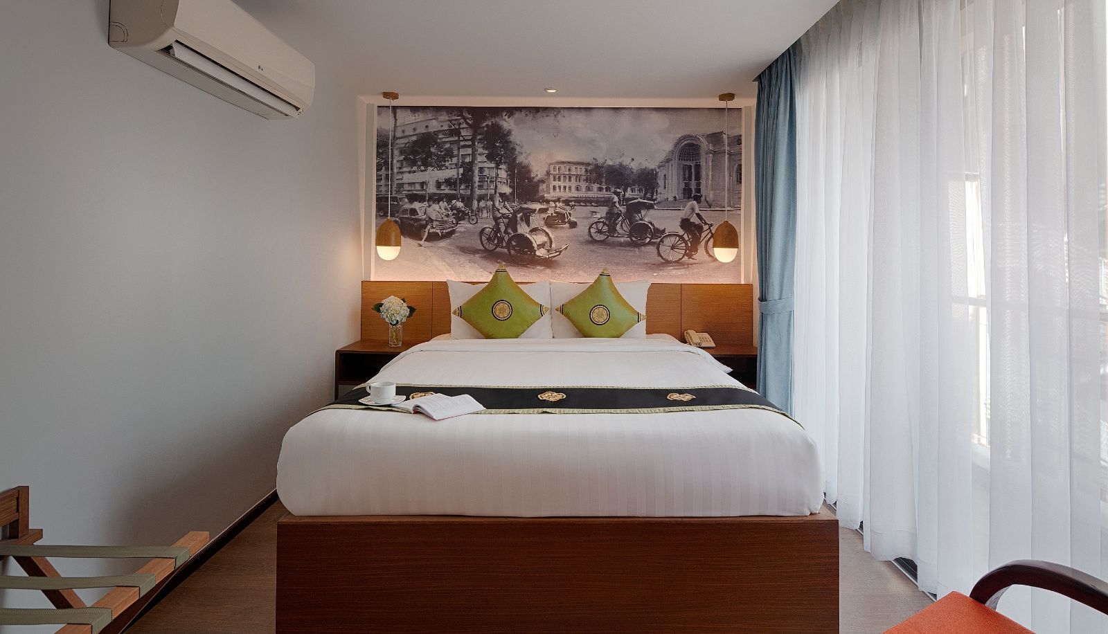 Kamer met balkon - Little Saigon Boutique Hotel