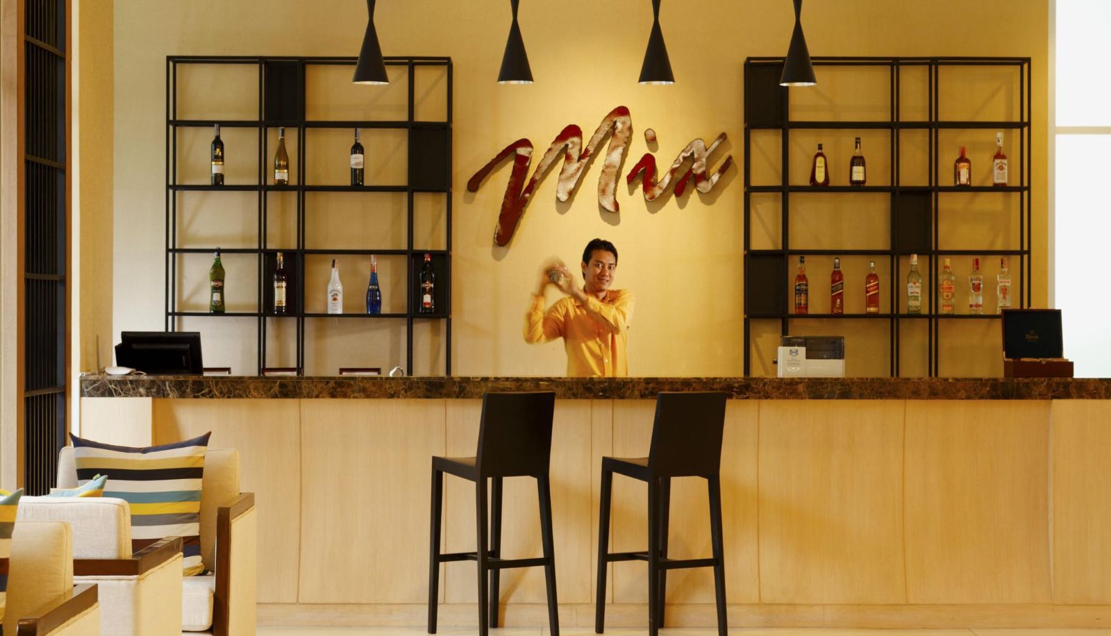 Bar - Centra by Centara Government Complex Hotel & Convention Centre Chaeng Watthana