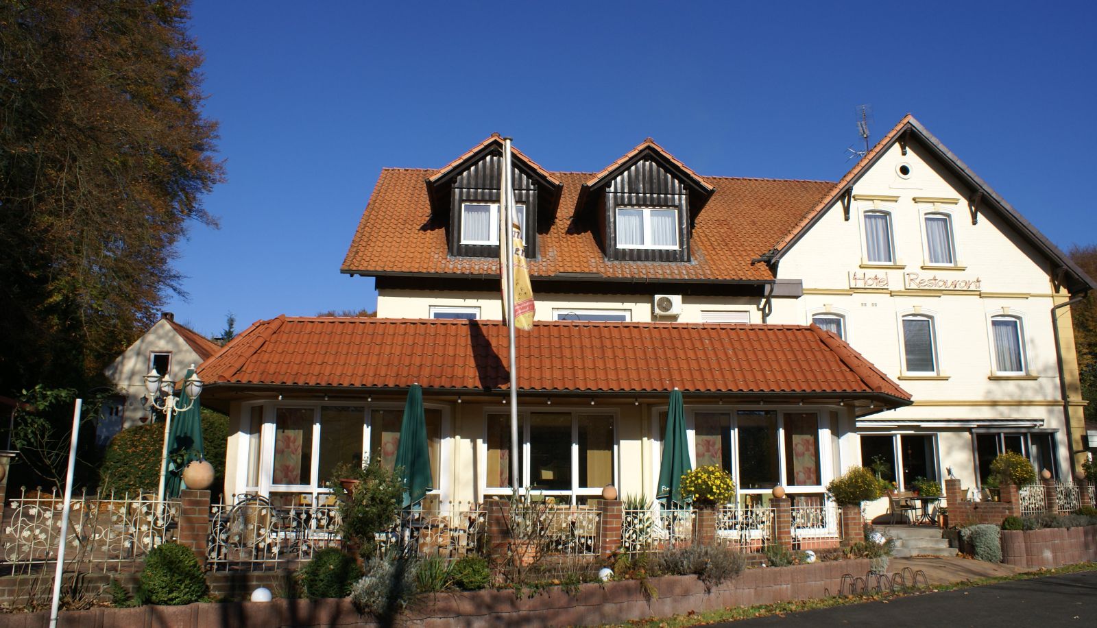 Hotel Außenbreich - Hotel Elfenberg