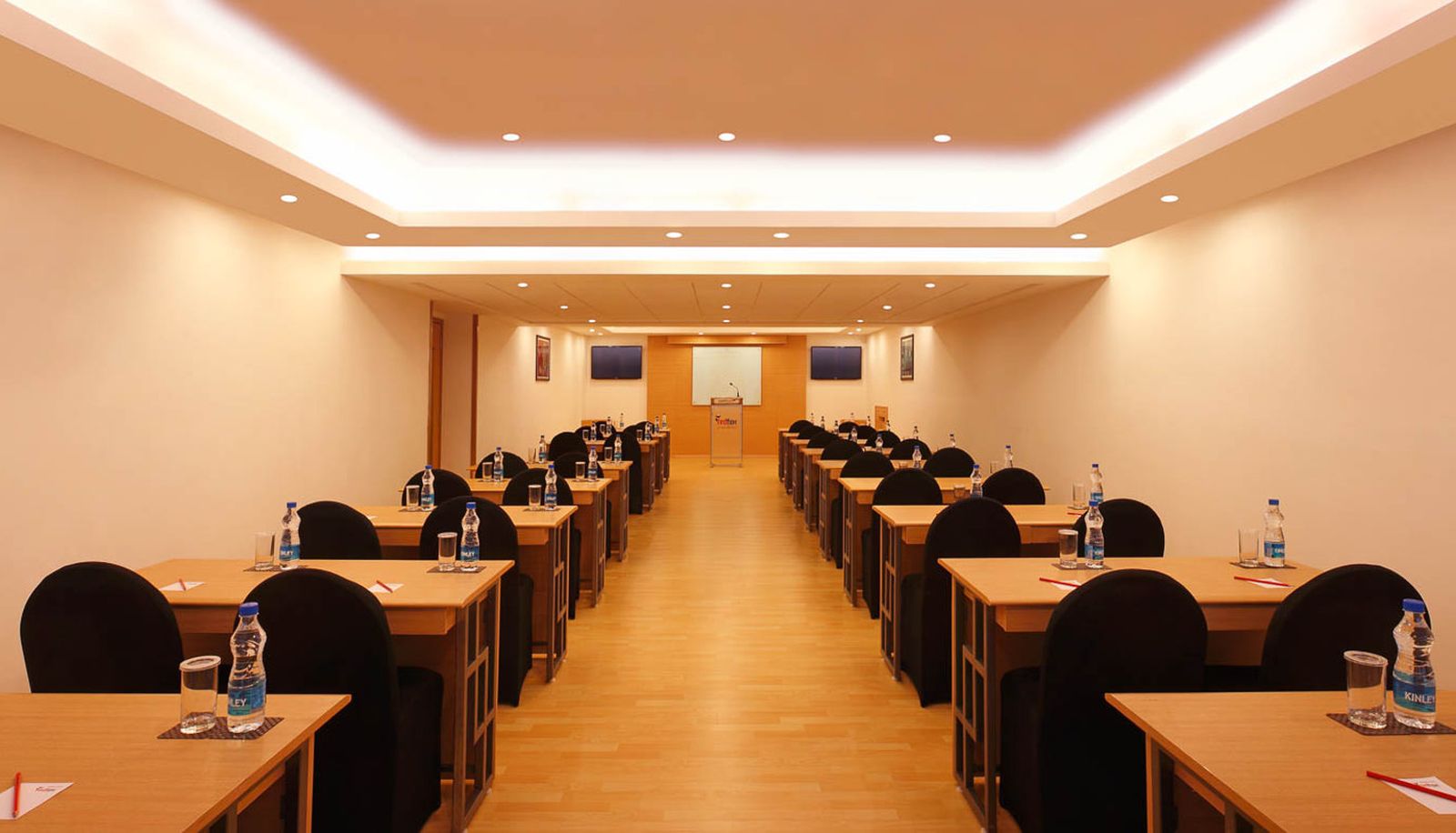 Konferenzraum - Lemon Tree Hotel Delhi Airport