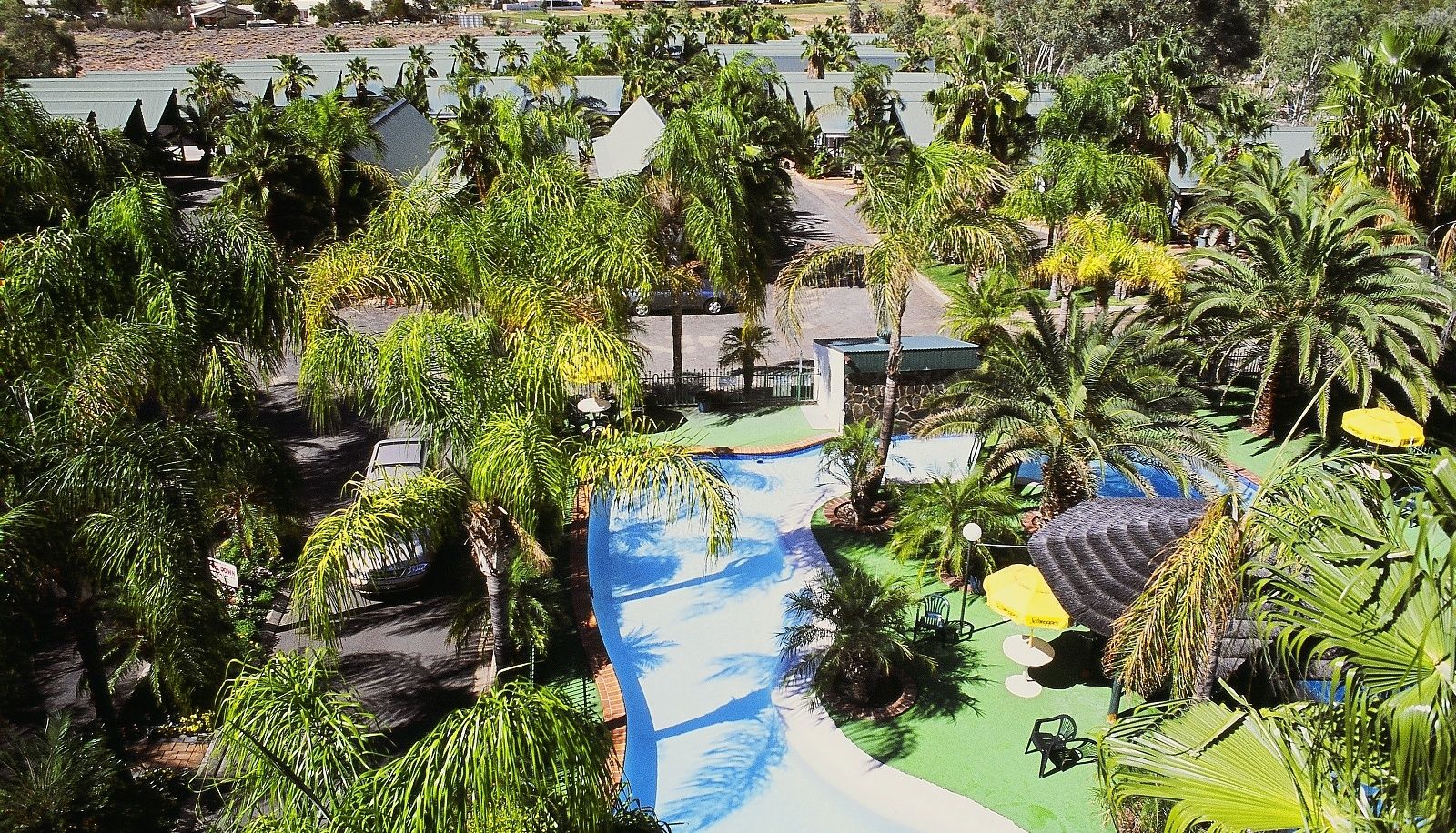 Hotel Außenbreich - Desert Palms Alice Springs