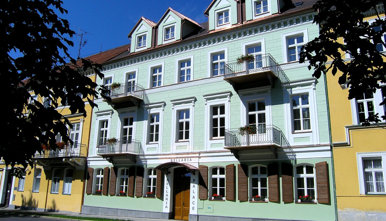 Hotel Außenbreich - Lázeňský dům Palace