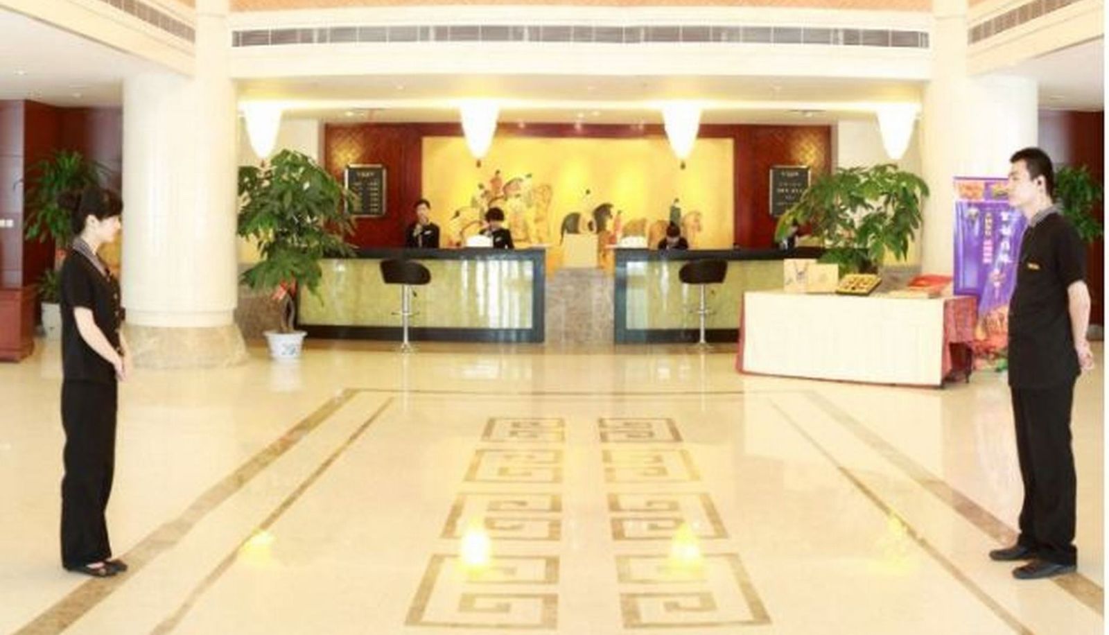 Wnętrze hotelu - Zhiyuan Hotel