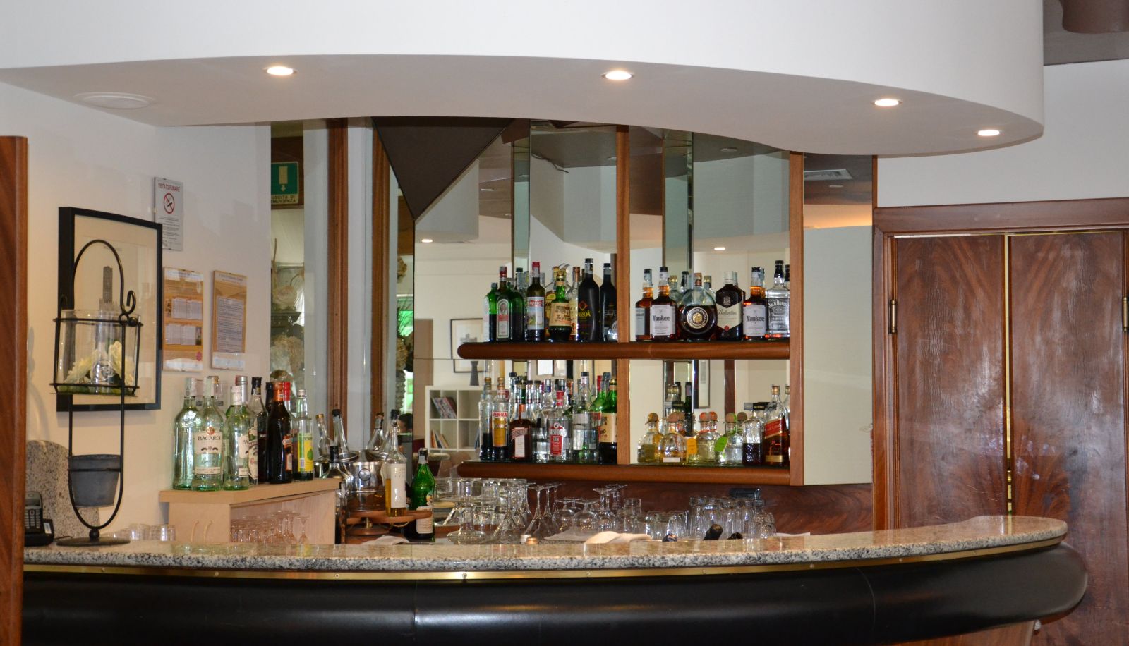 Bar - Hotel Asnigo