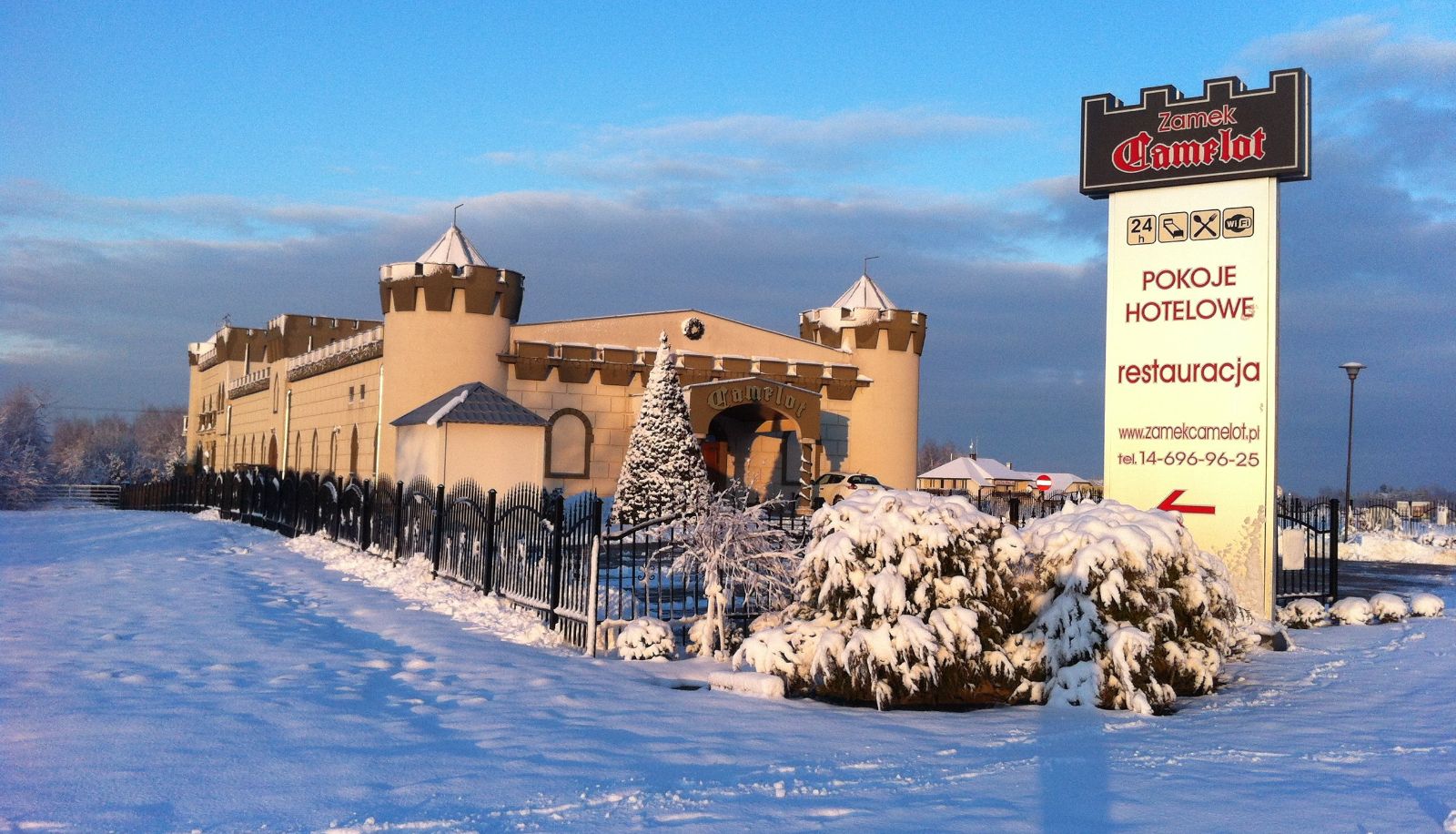 Buitenruimte van het hotel - Zamek Camelot