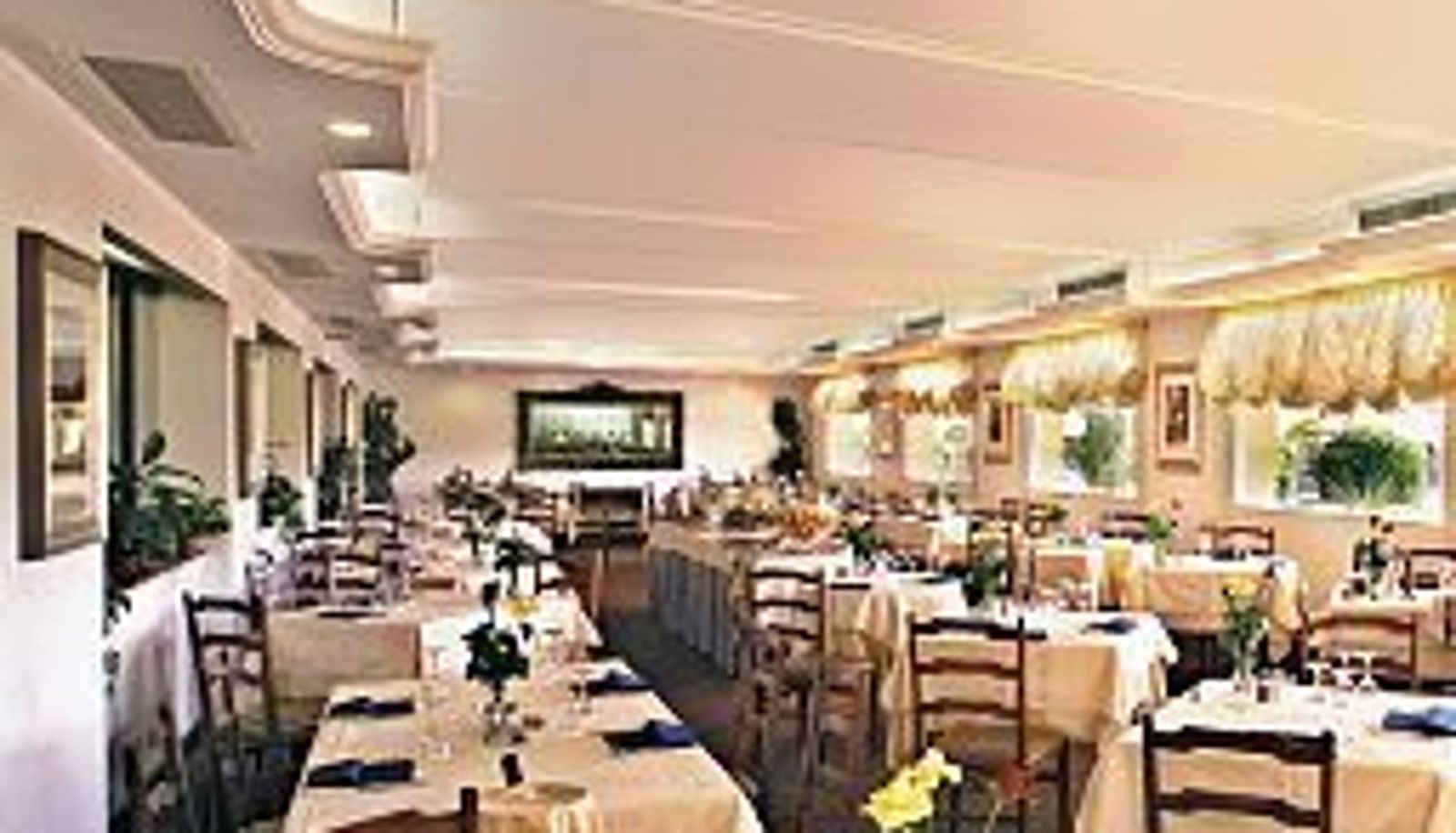 Breakfast room within the restaurant - Piccadilly
