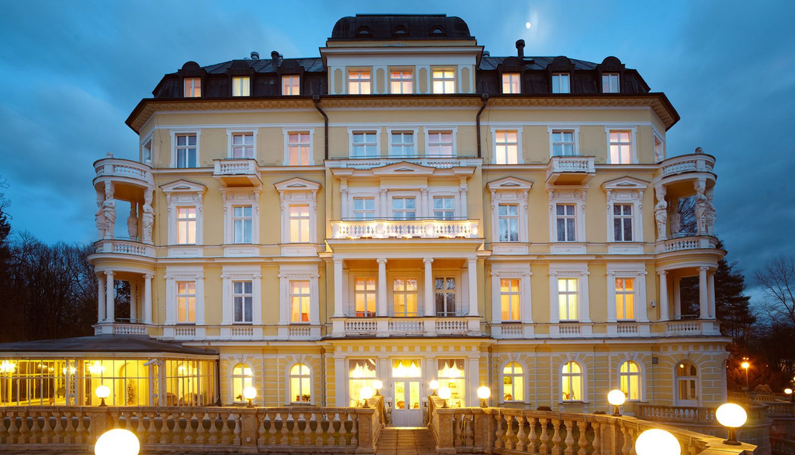 Buitenruimte van het hotel - Imperial Spa & Kurhotel