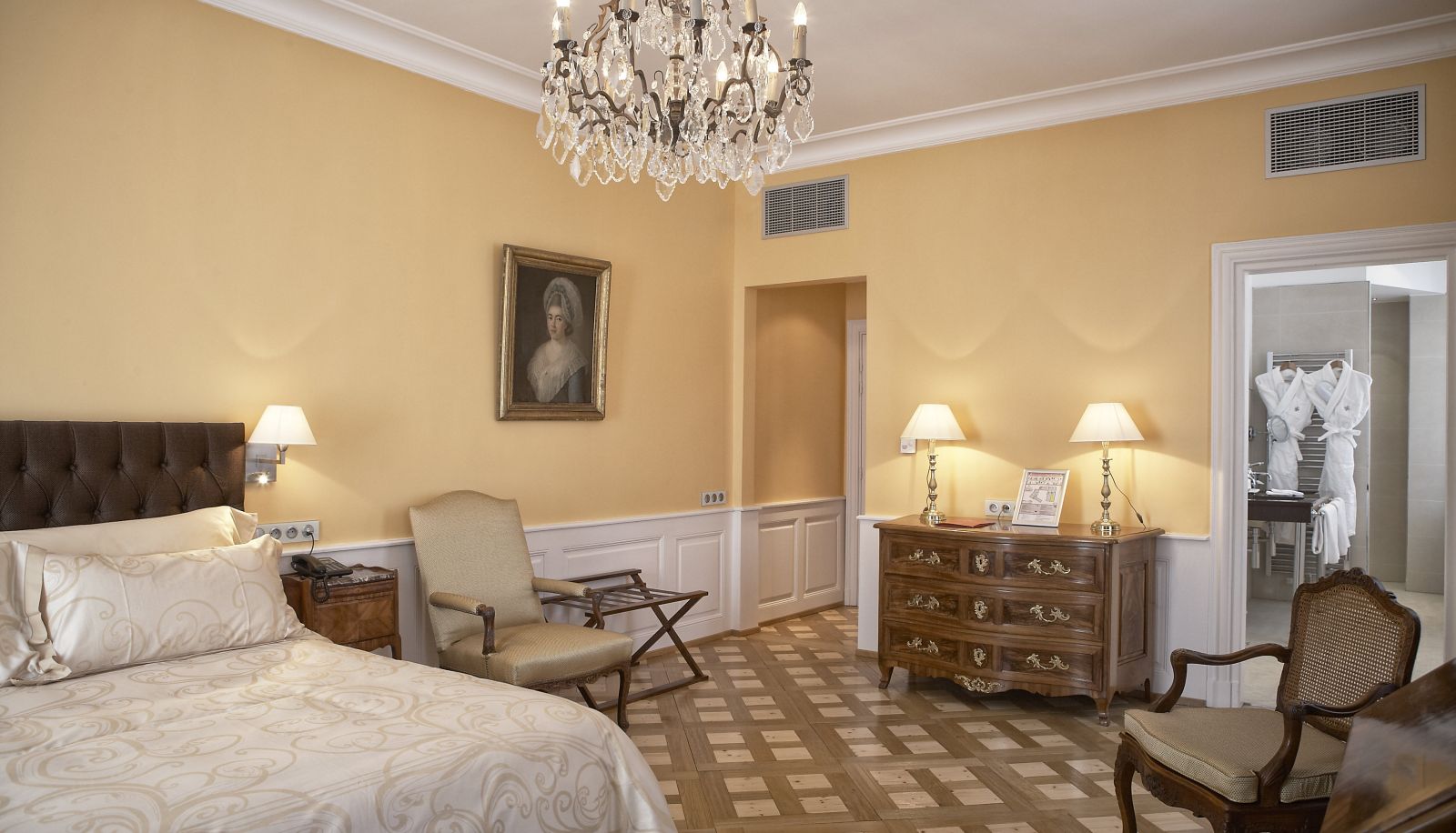 Superior room (double) - Le Bouclier d'Or Hôtel & Spa