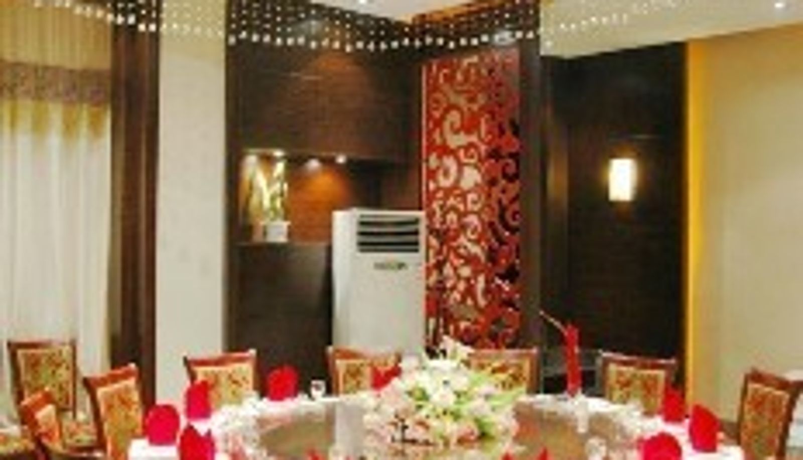 Frühstücksraum innerhalb des Restaurants - May Day Hotel - Huanggang