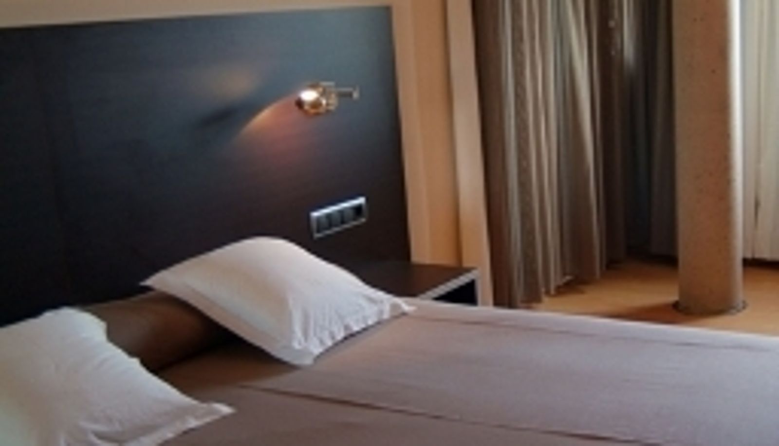 Standard room (double) - Palau de Girona