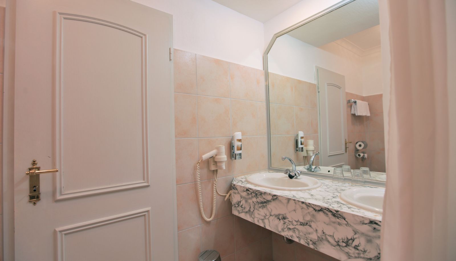 Zimmer - INA Hotel Royal.