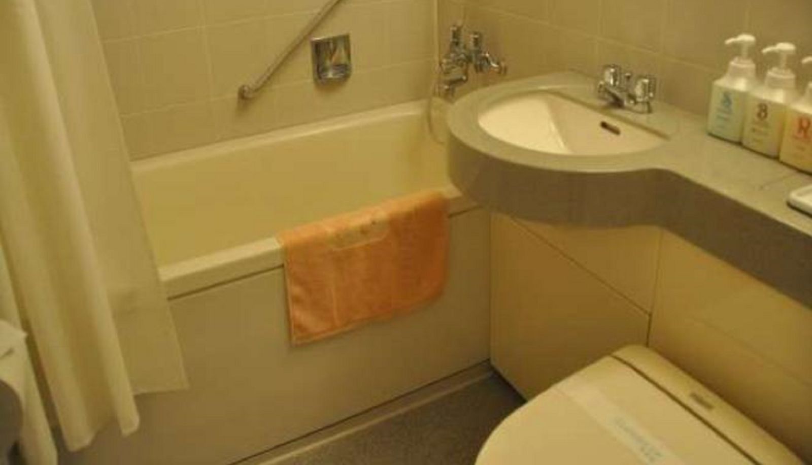 Bathroom - Kobe Luminous Hotel
