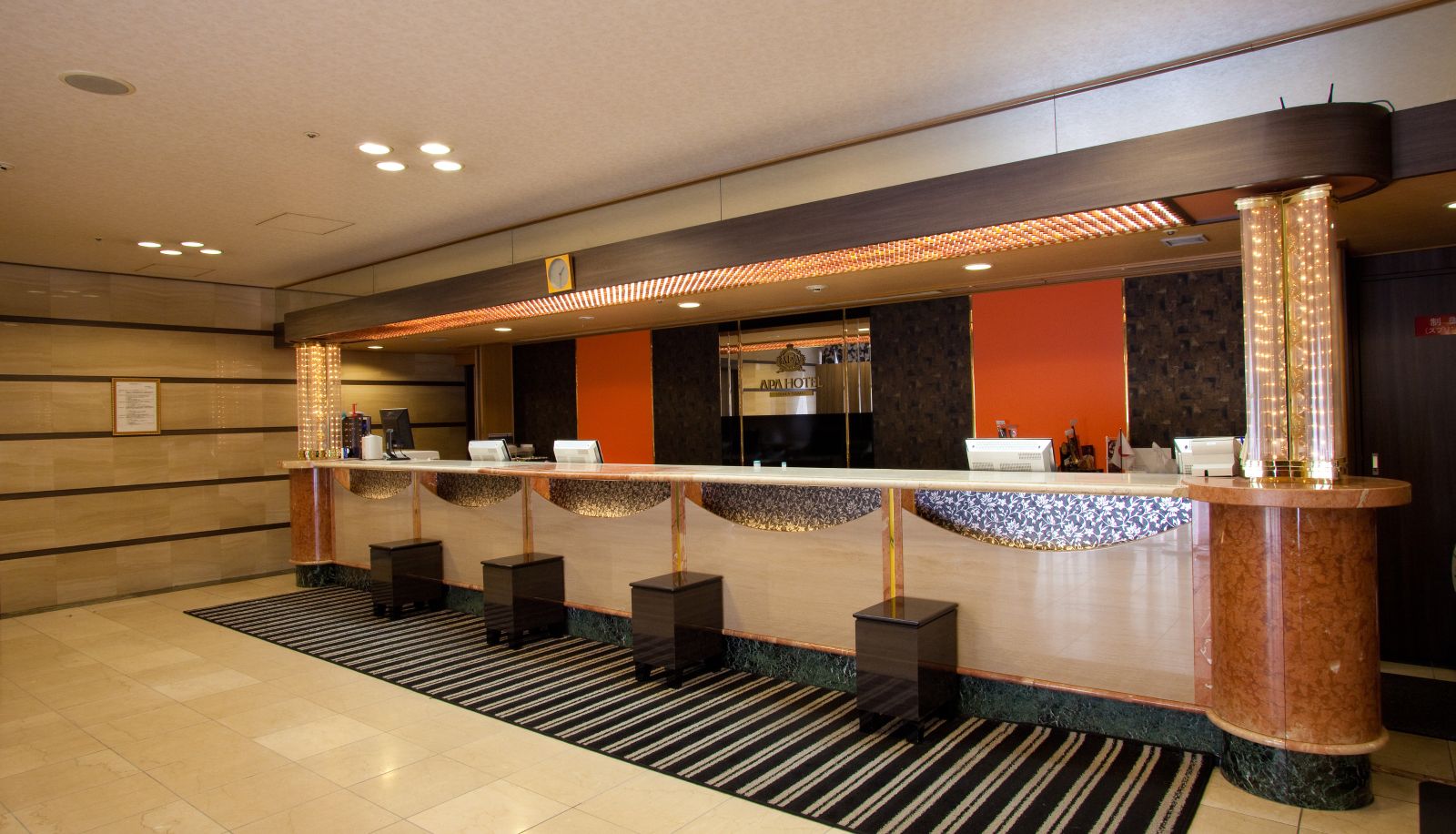 Rezeption - APA Hotel Osaka Tenma