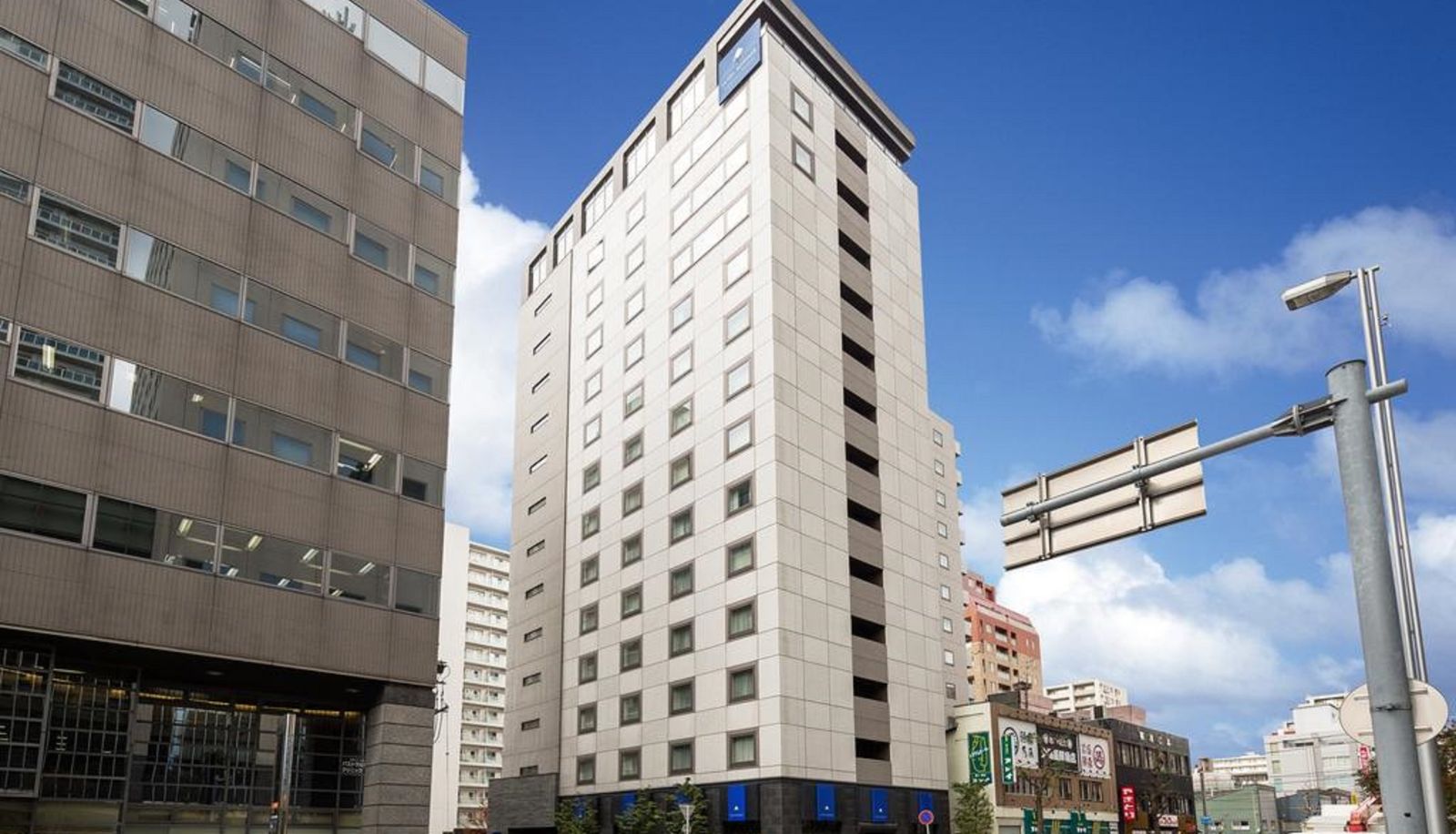 Buitenruimte van het hotel - Mystays Sapporo Station