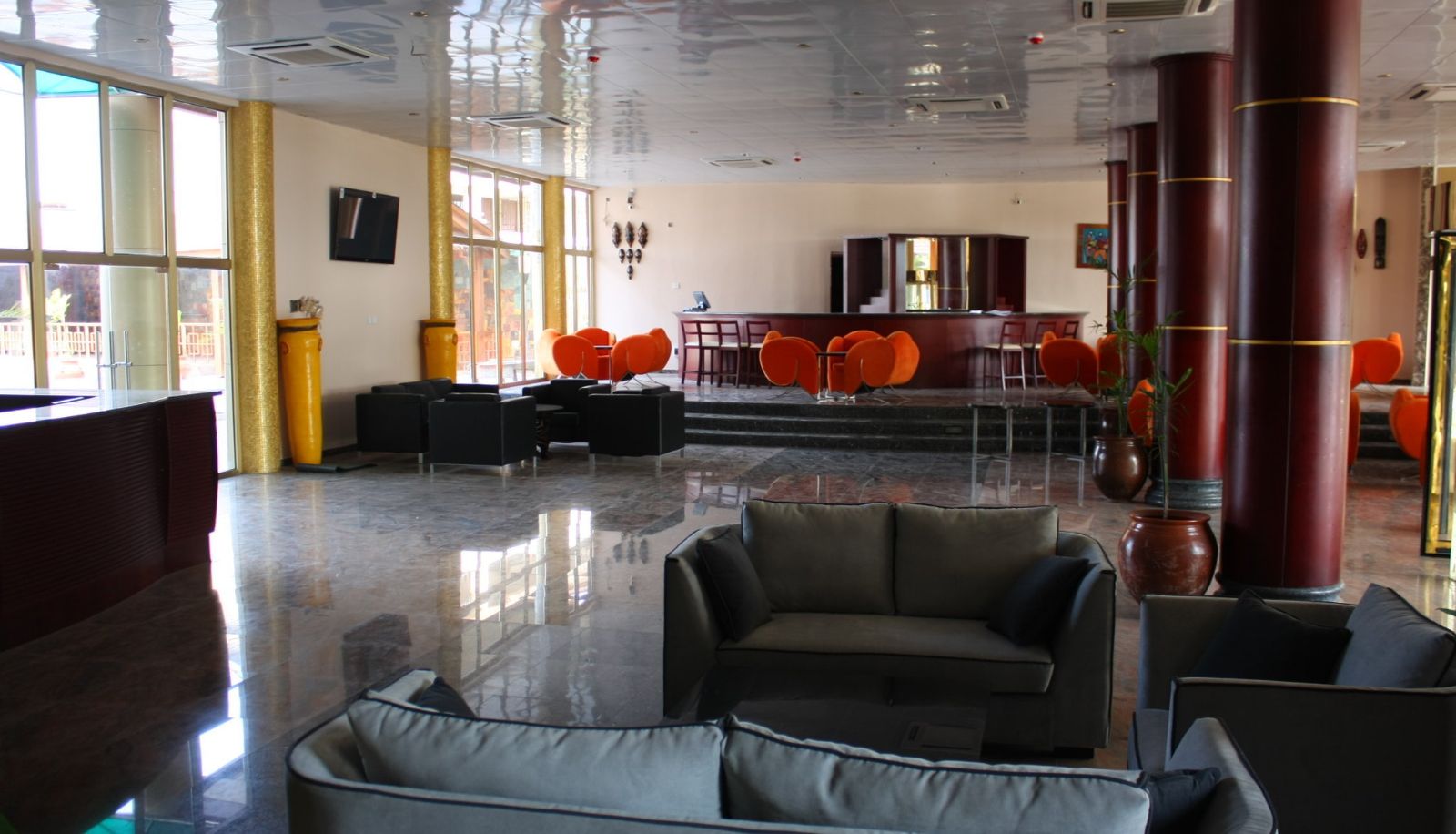 Lobby - Royal Nick Hotel