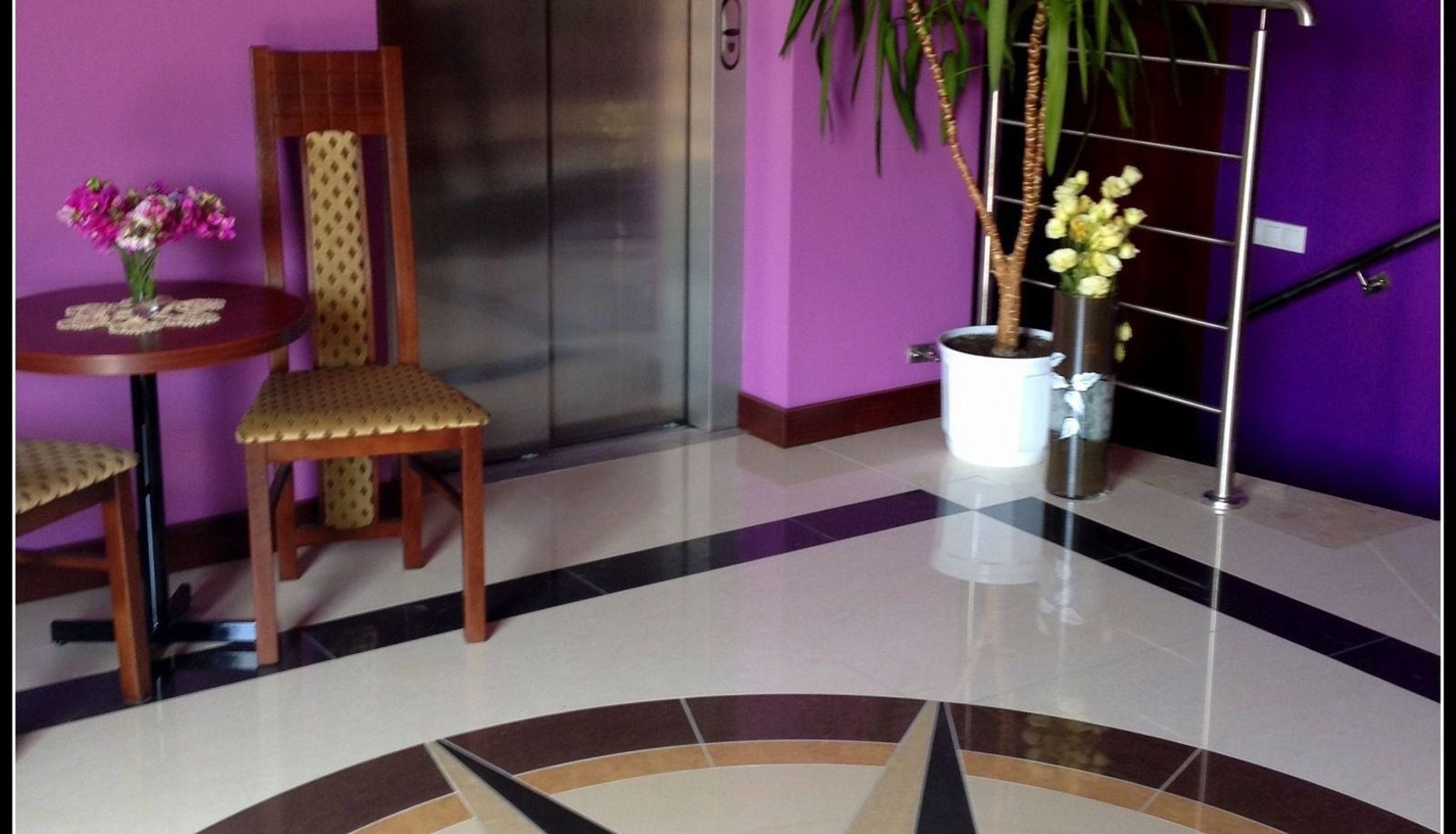 Hall - Vinci Hotel Airport