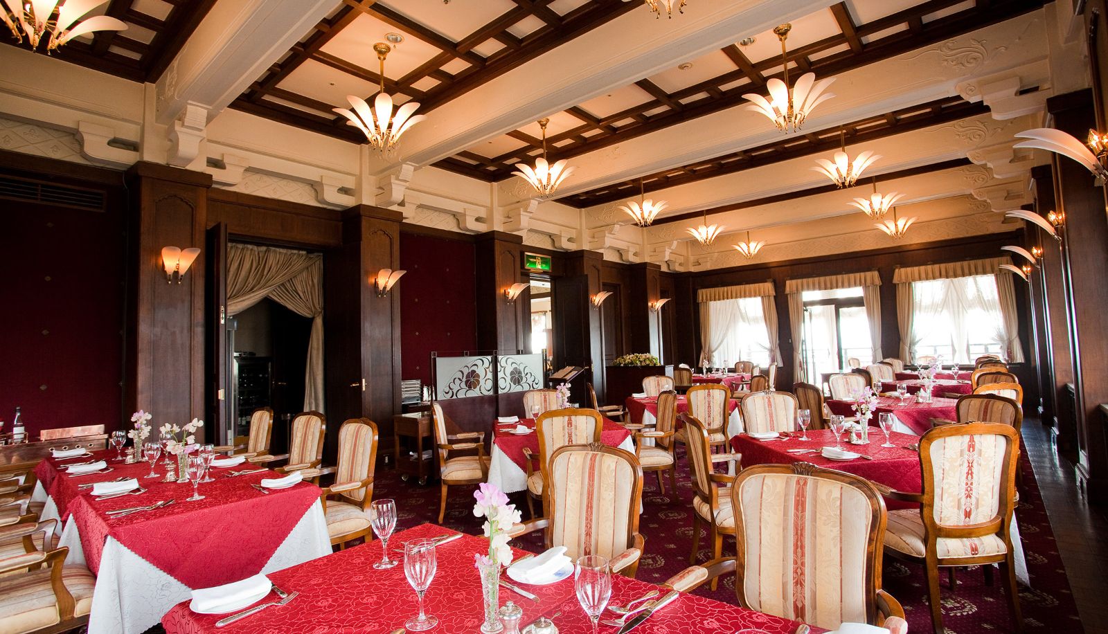 Frühstücksraum innerhalb des Restaurants - Gamagori Classic Hotel