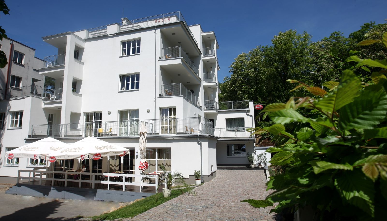 Buitenruimte van het hotel - Radun**** Boutique Hotel