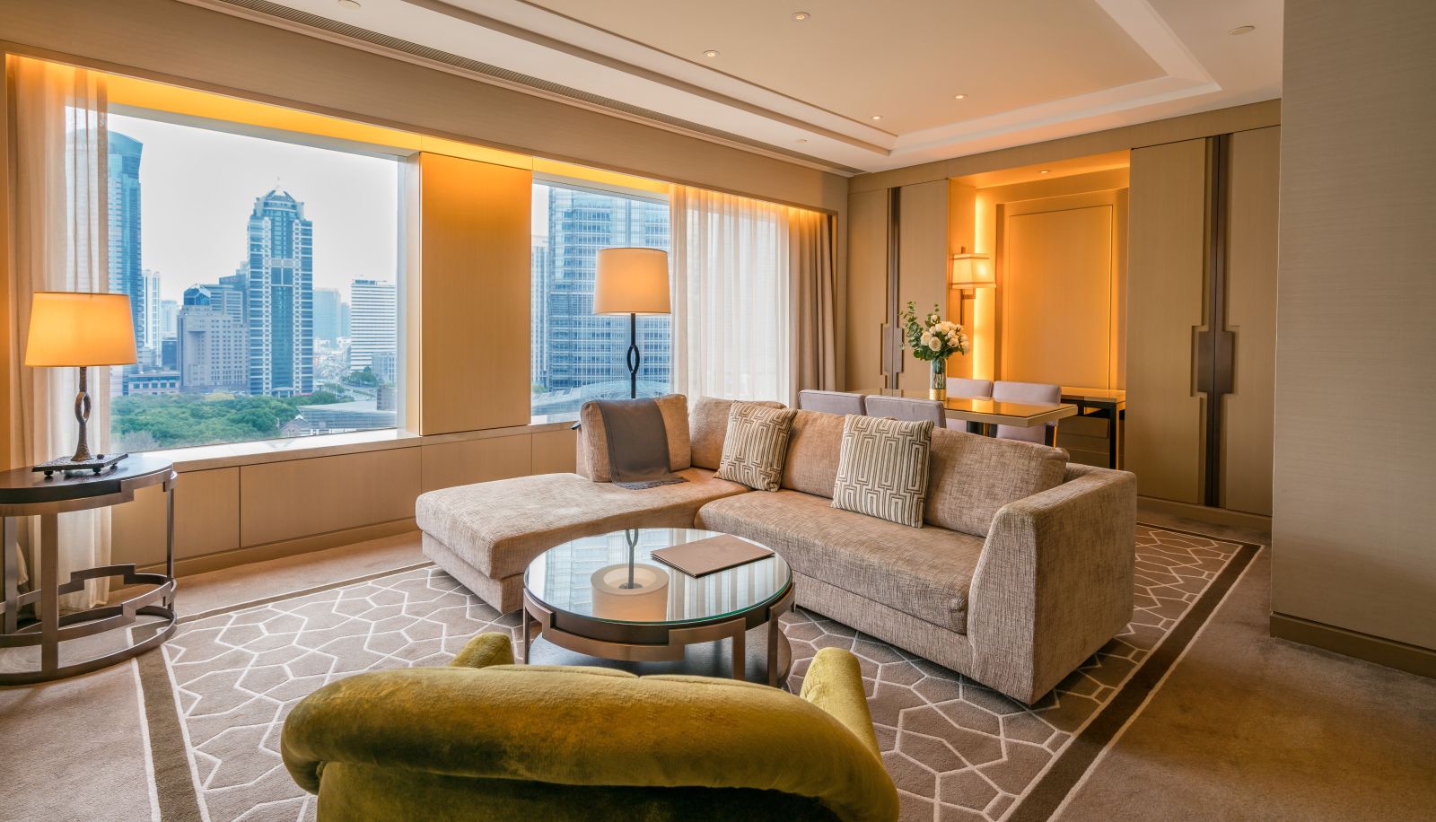 Suite - IFC Residence (Queen Size Bed Only)