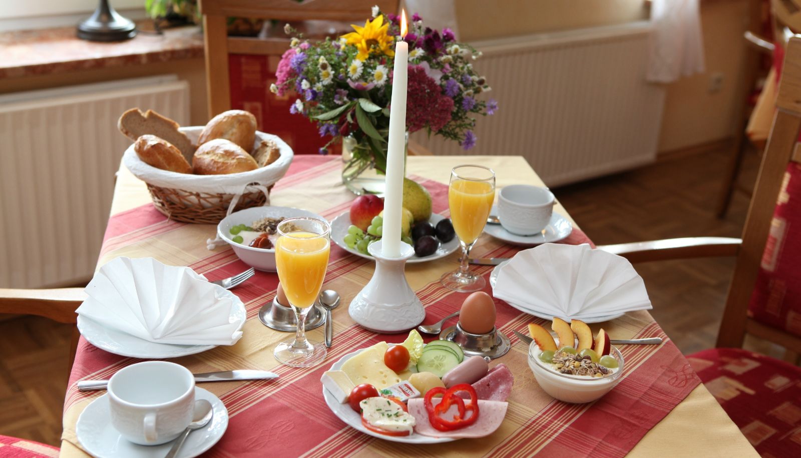 Sala śniadaniowa w restauracji - Pension Tüxen