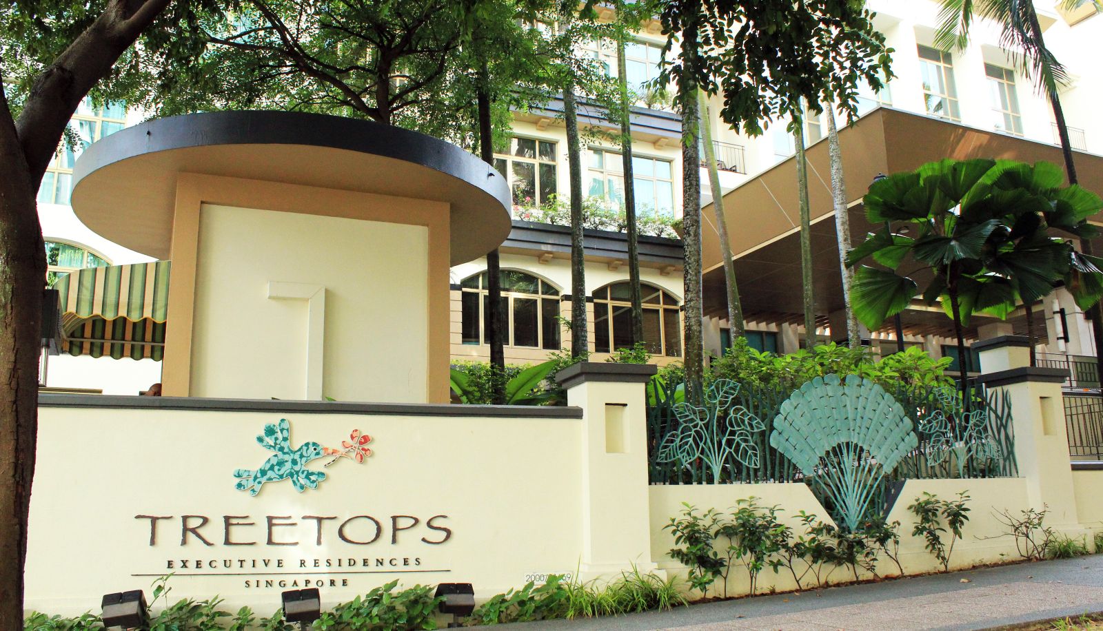 Hotel Außenbreich - Treetops Executive Residence