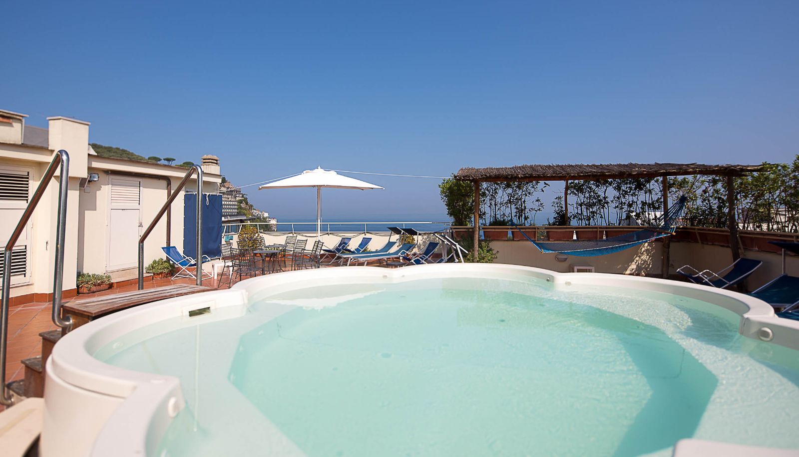 Pool - Tirrenia