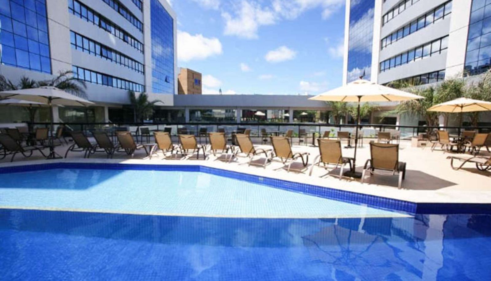 Piscine - Quality Hotel & Suites Sao Salvador