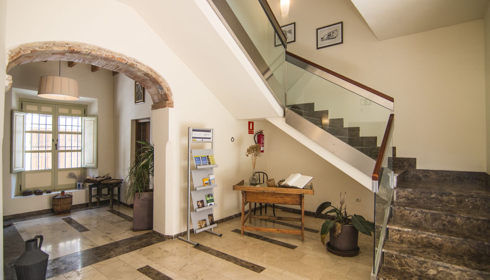 Hall - La Casa de las Titas