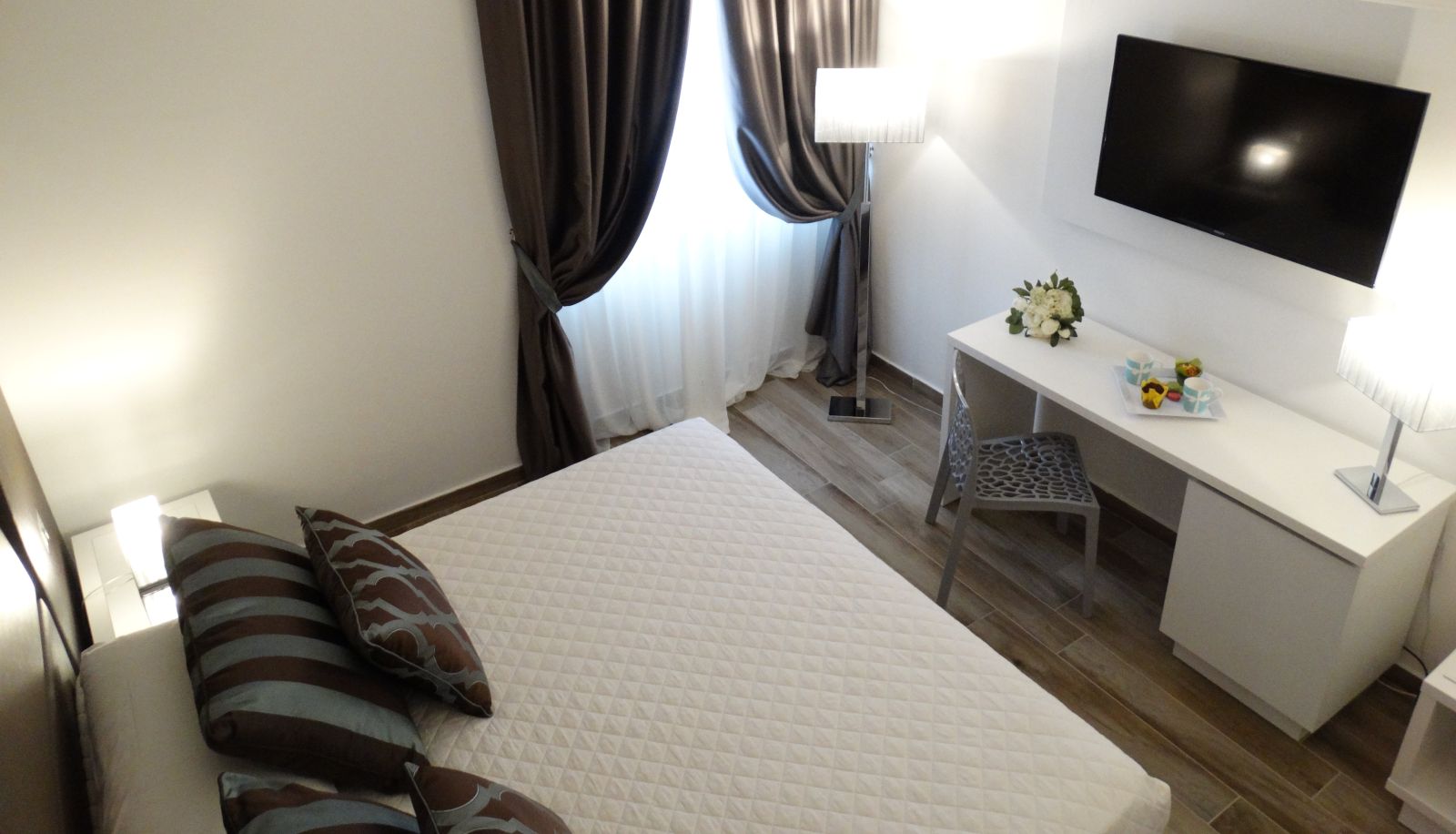 Superior room (double) - Toscana Ambassador Hotel