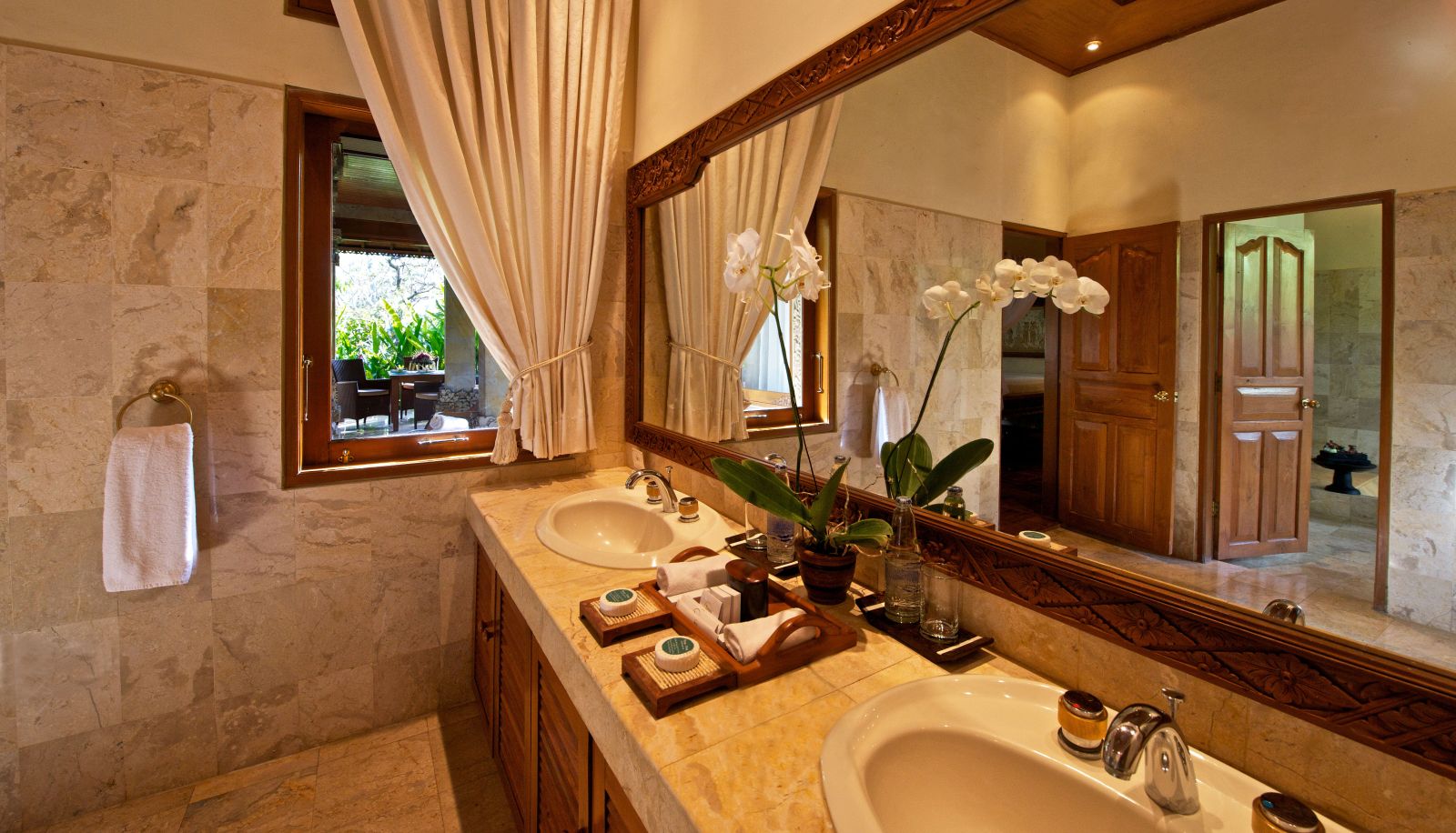 Badkamer - Matahari Beach Resort And Spa