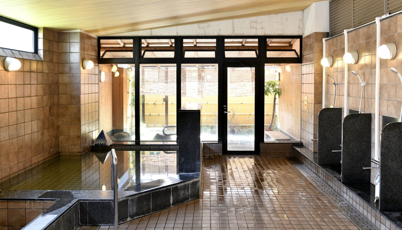 Wellnessbereich - New Commander Hotel Osaka Neyagawa