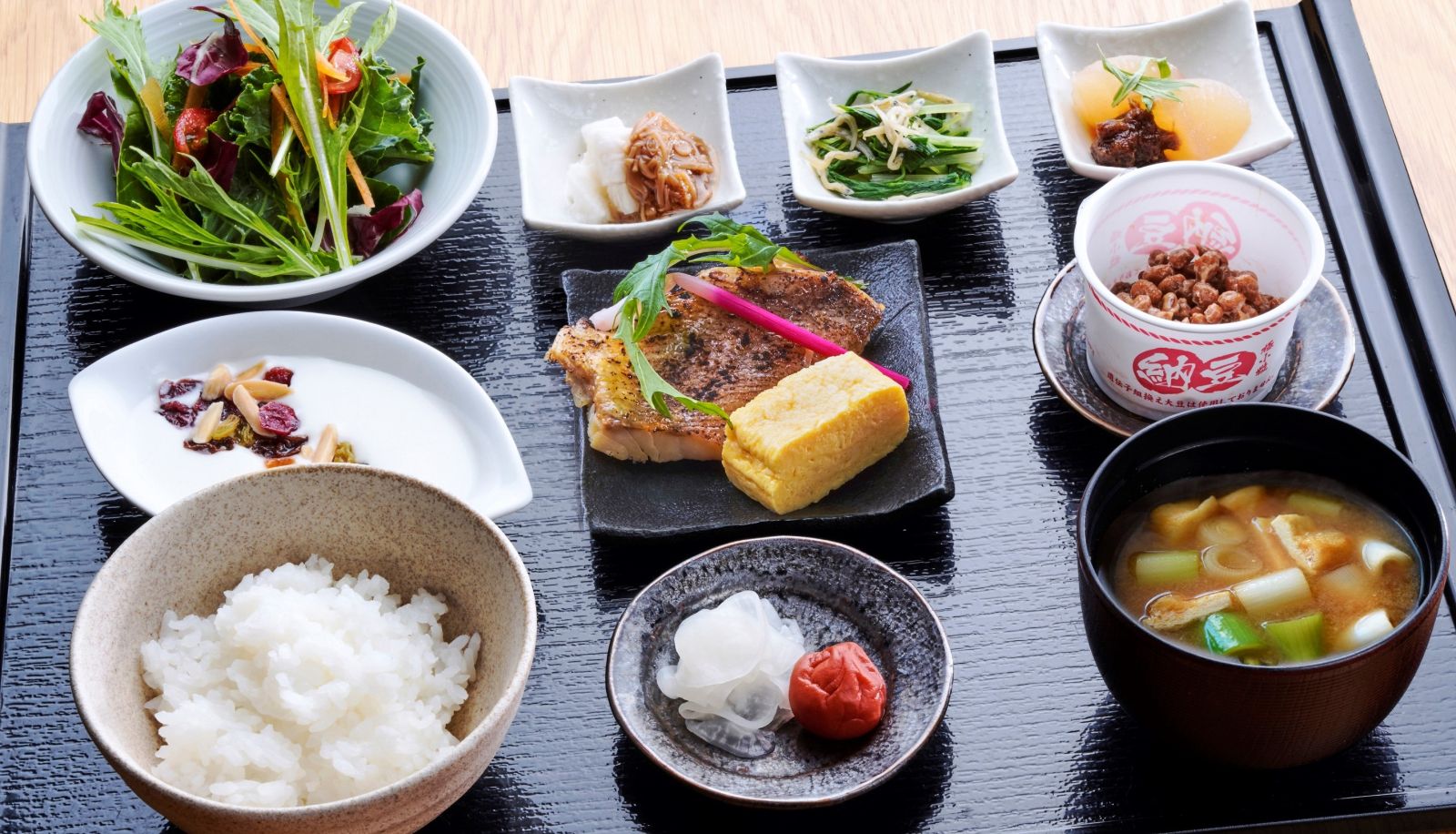 Frühstücksraum innerhalb des Restaurants - remm SHIN-OSAKA