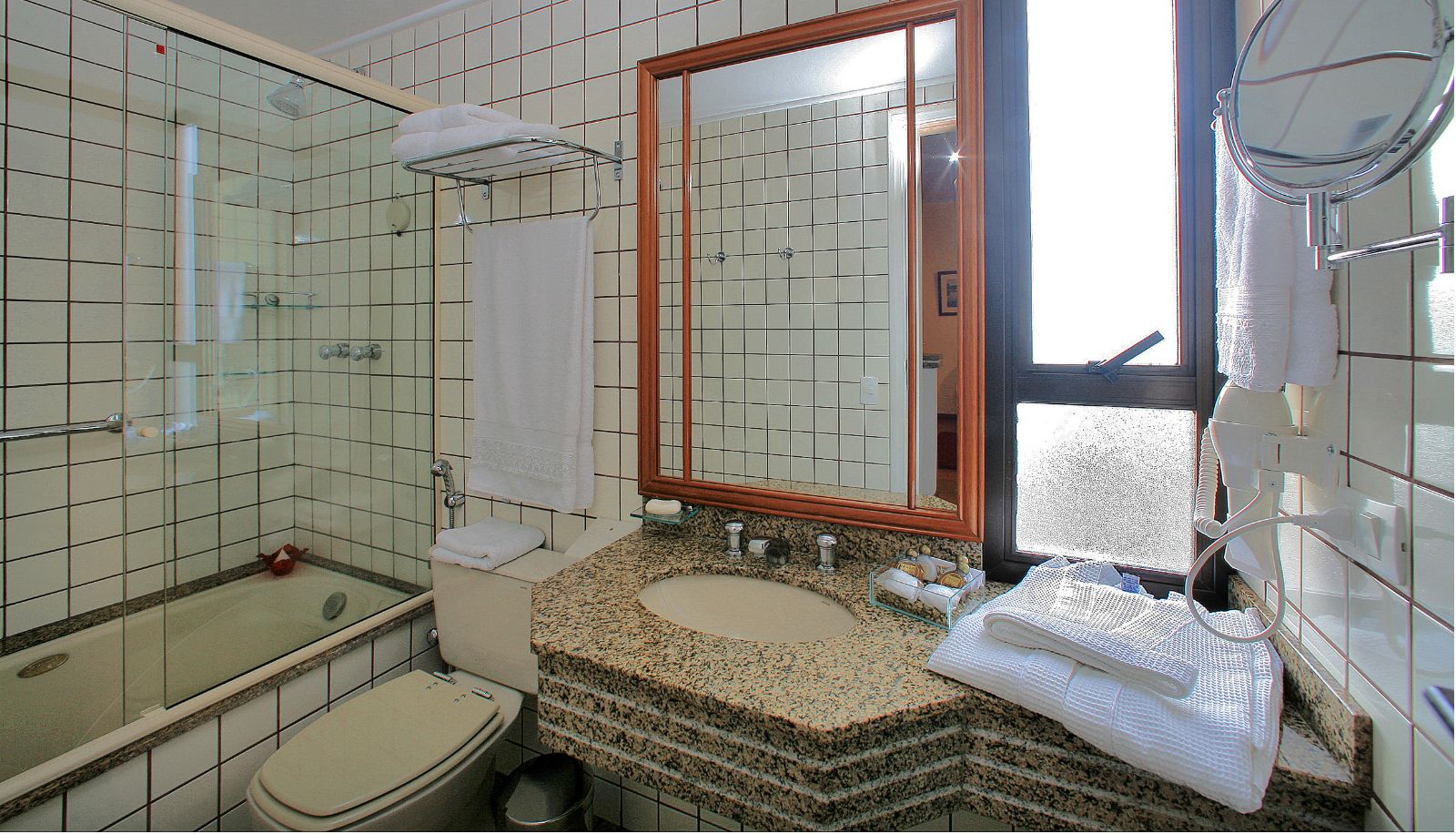 Badkamer - New Life Piracicaba Apart Hotel