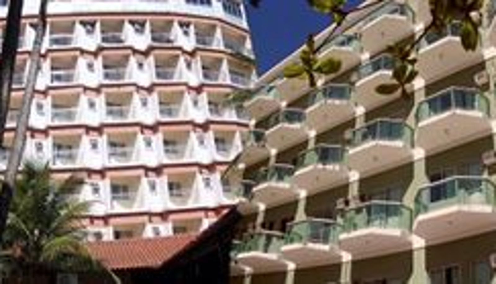 Zona exterior del hotel - Acrópolis Marina Hotel