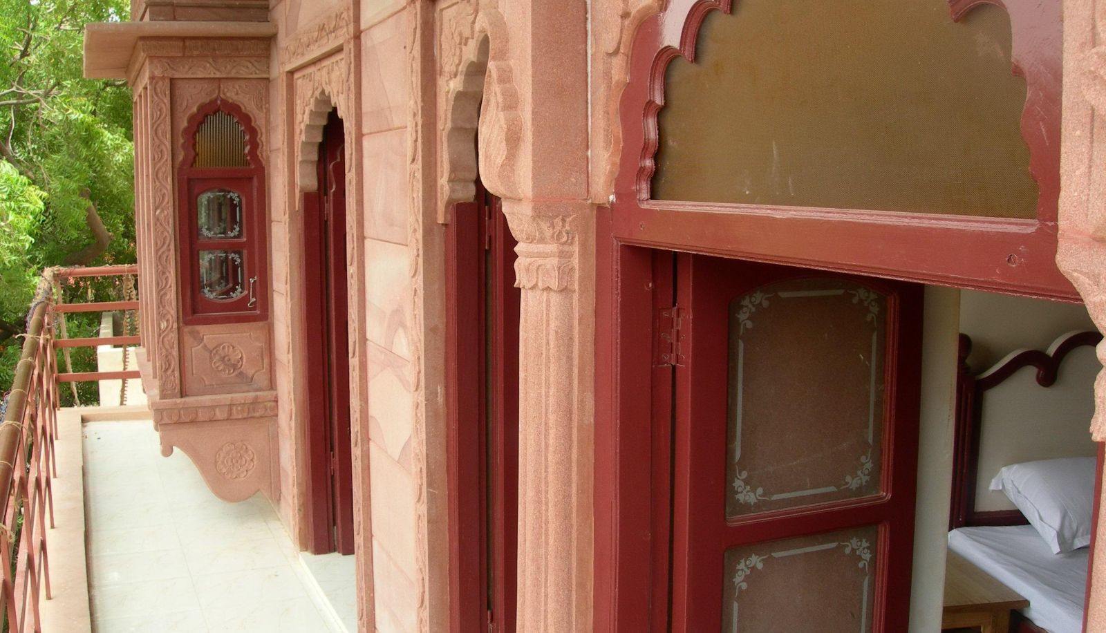 Room with balcony - Jee Ri Haveli