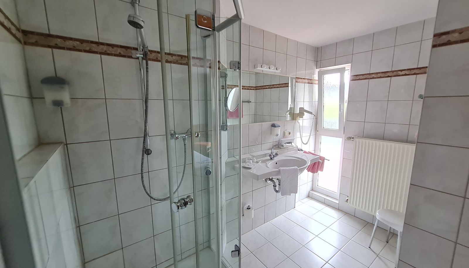 Bathroom - Vierburgeneck