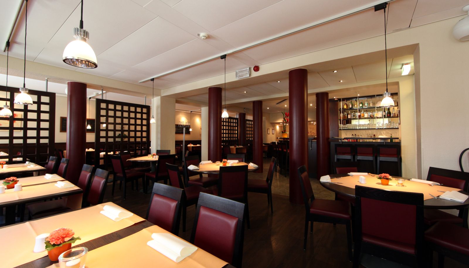 Sala śniadaniowa w restauracji - Dietrich - Bonhoeffer
