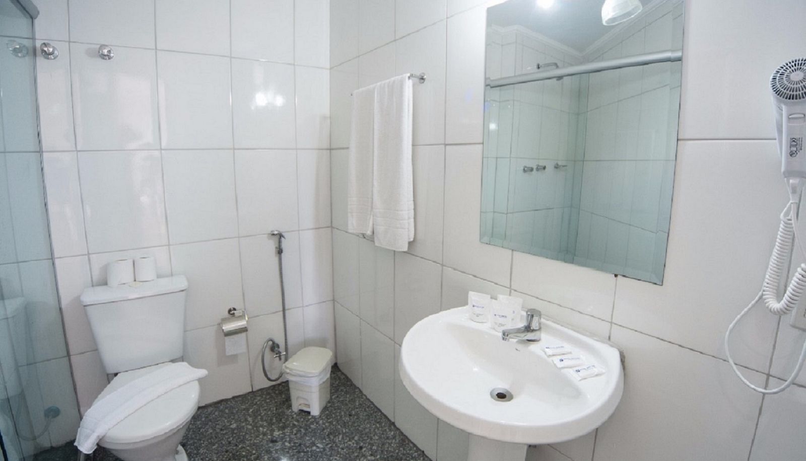 Bathroom - Dan Inn São Paulo Higienópolis