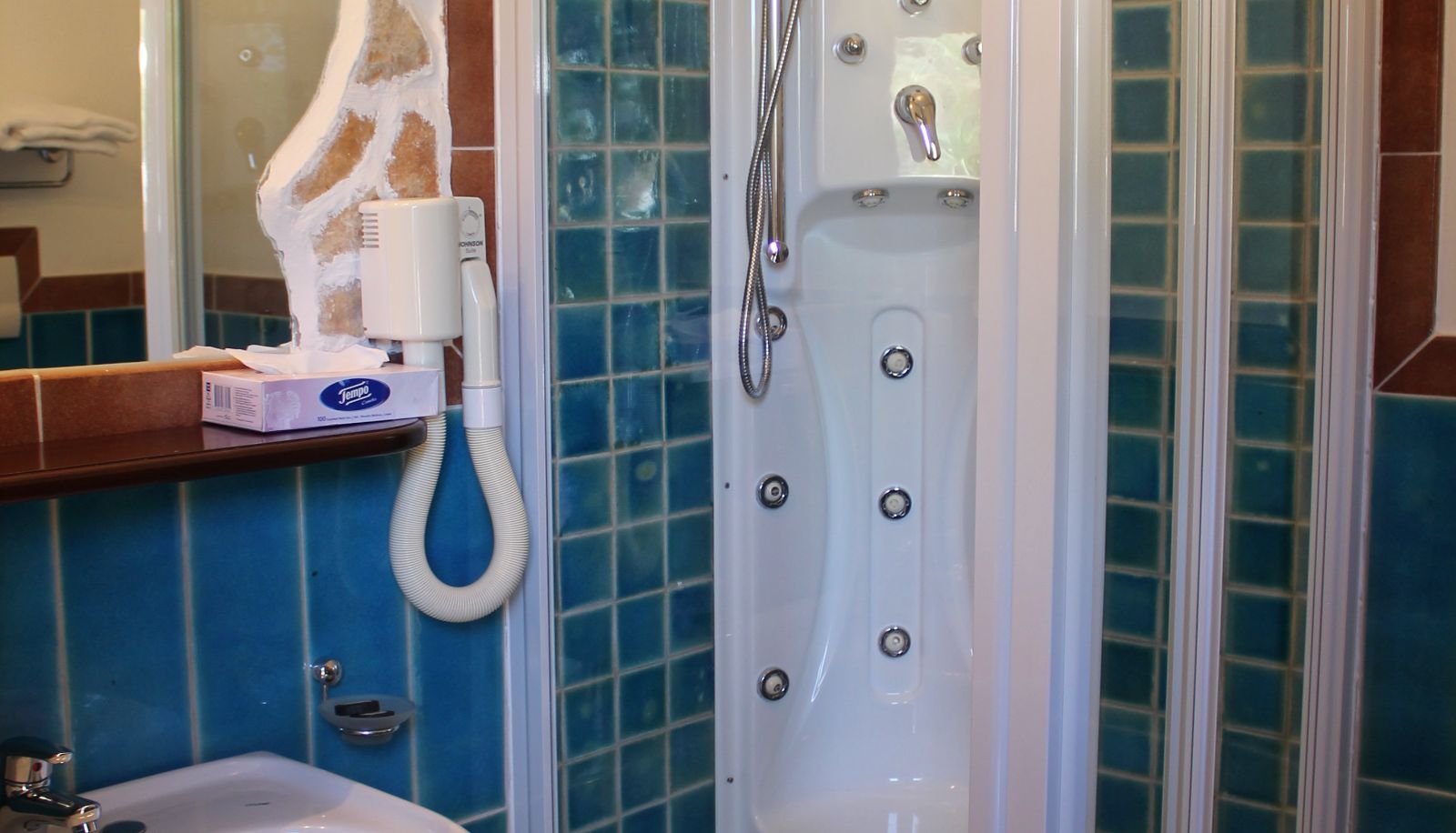Bagno - Hotel Luagos Club