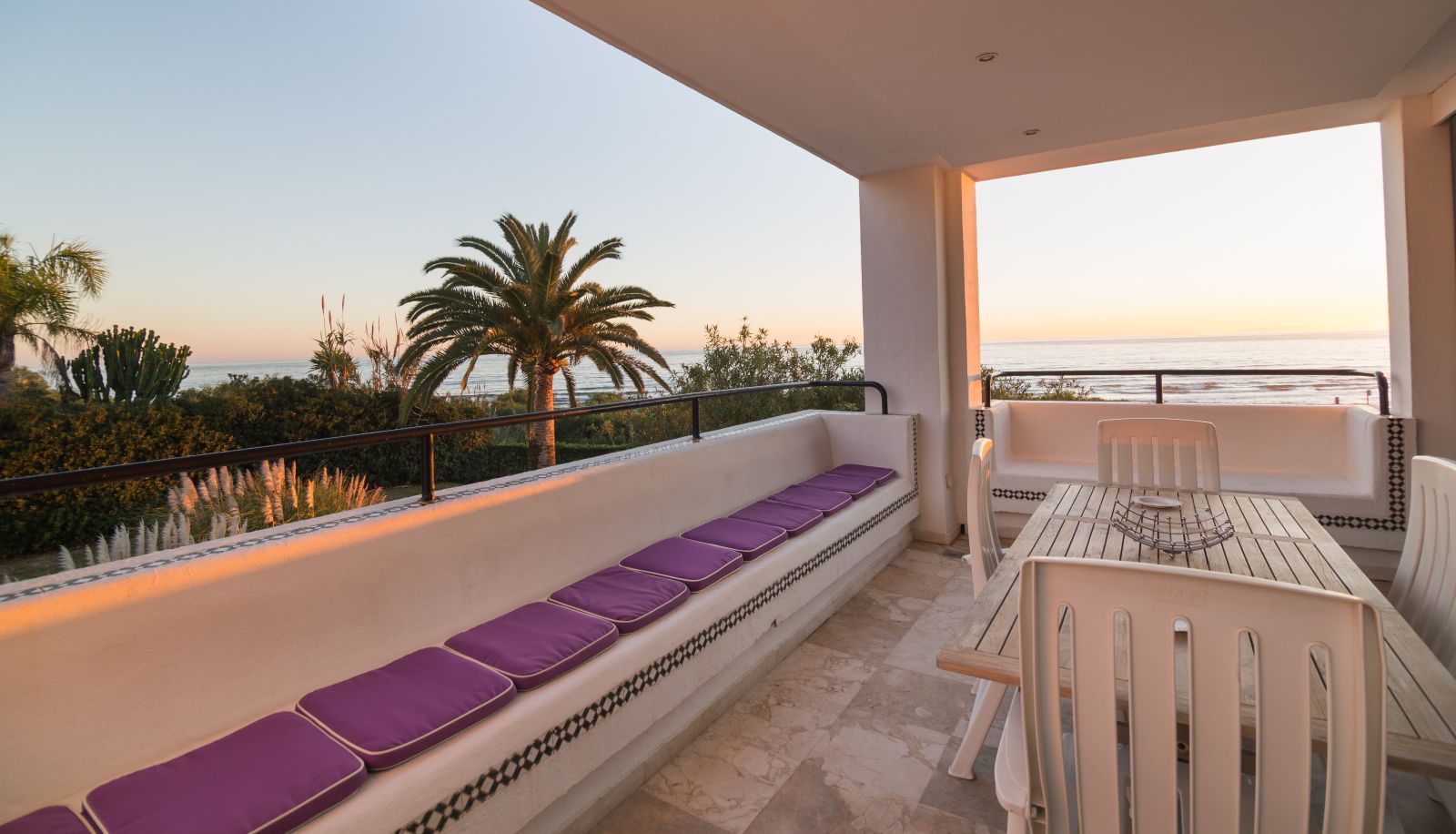 Room with sea view - Jardines las Golondrinas