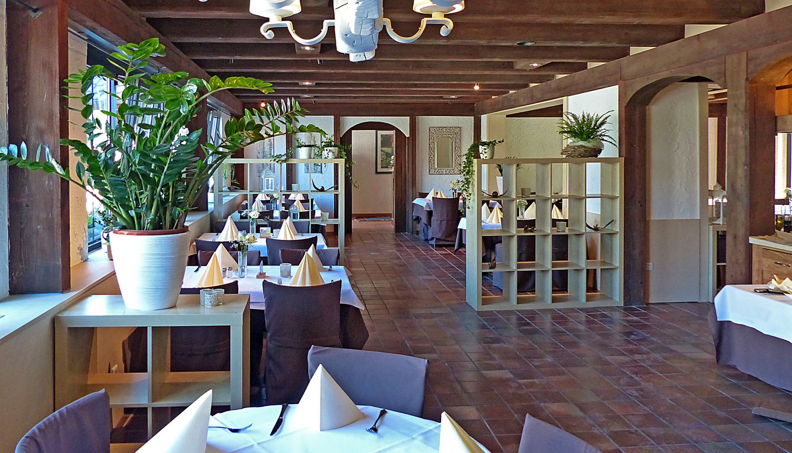 Frühstücksraum innerhalb des Restaurants - Donnici im Schwyzerhüsli