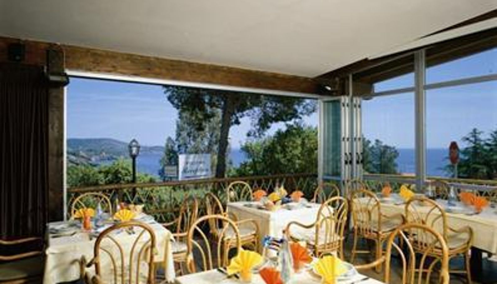 Información - Grand Hotel Elba International