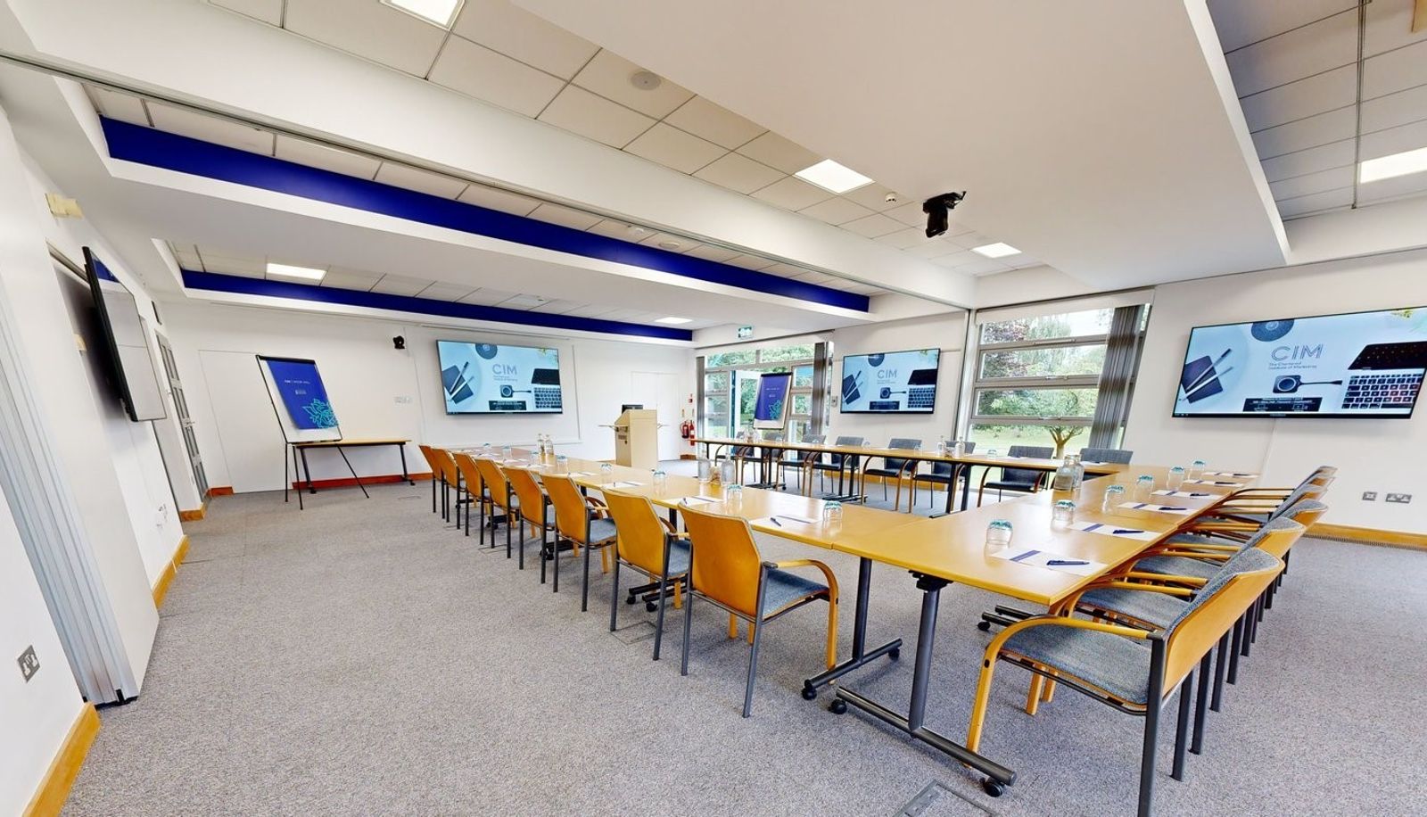 Meeting room - CIM Business Centre
