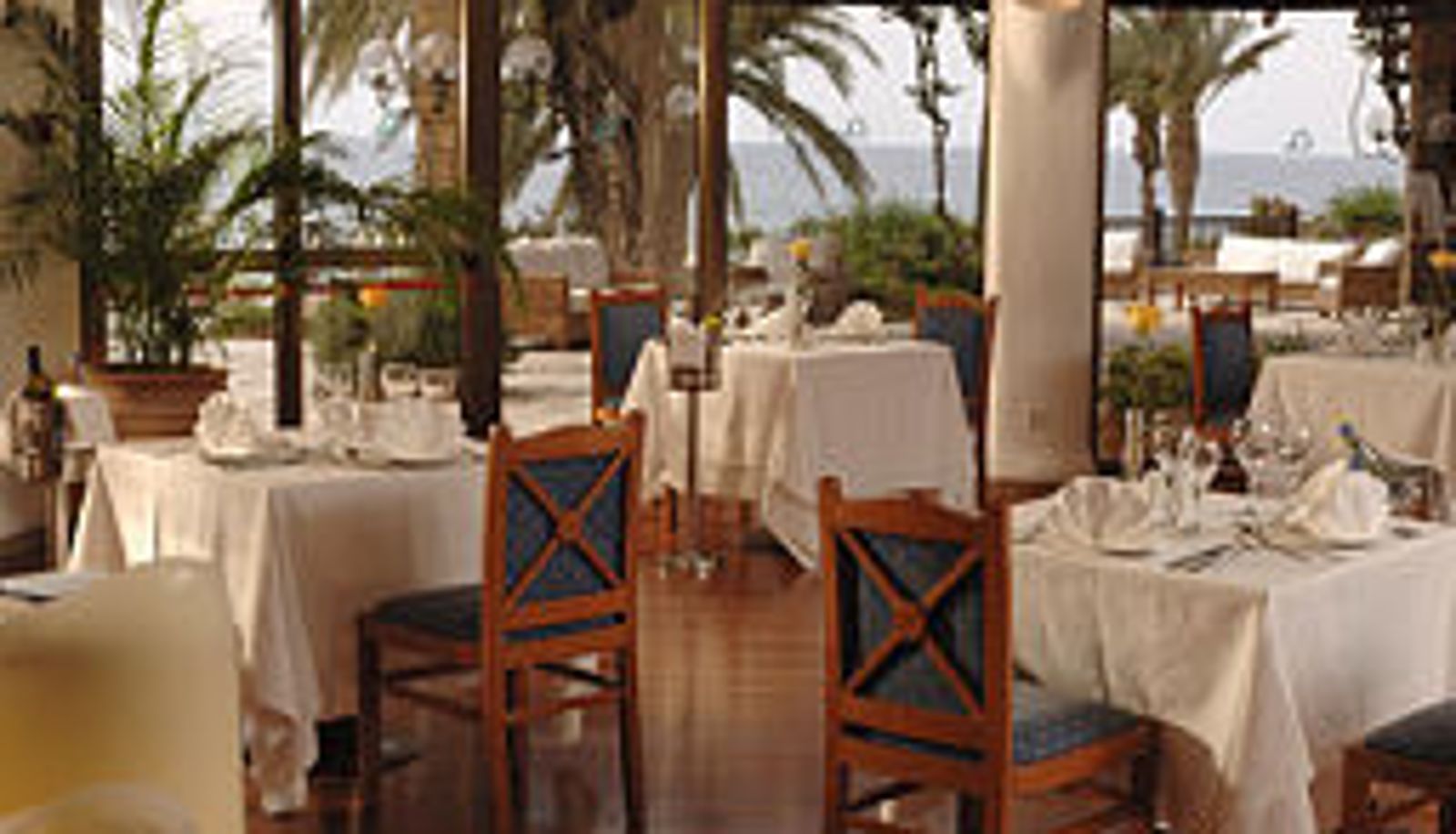 Restaurant - Coral Beach Hotel & Resort