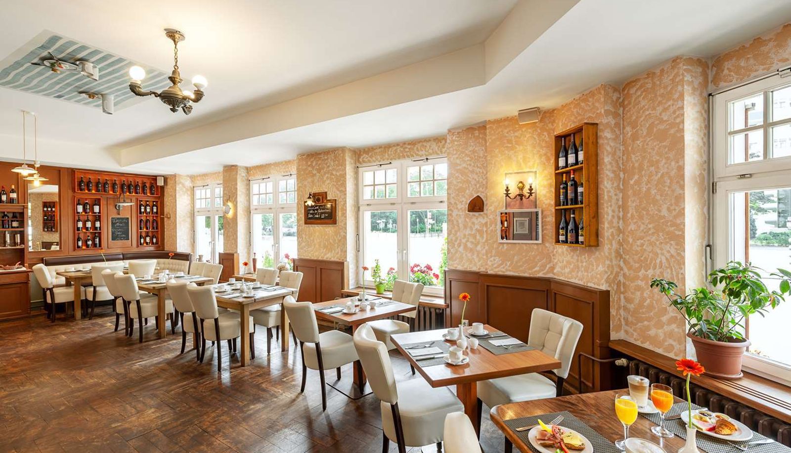 Restaurant - iStay by NH Berlin City Ost Hotel