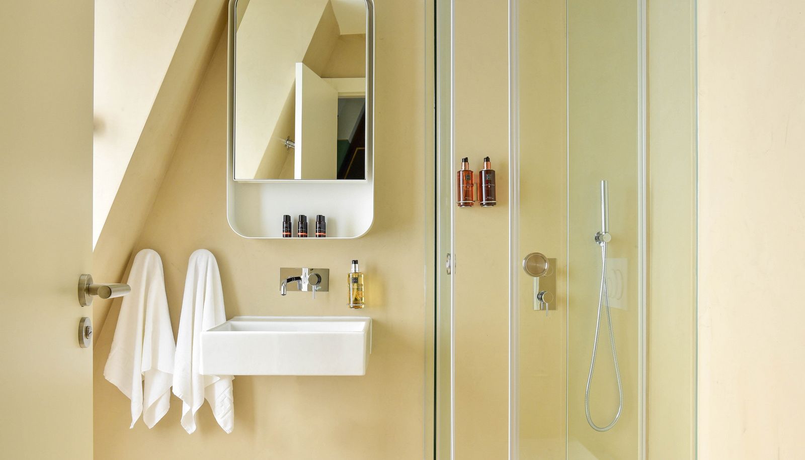 Bathroom - My Story Hotel Ouro