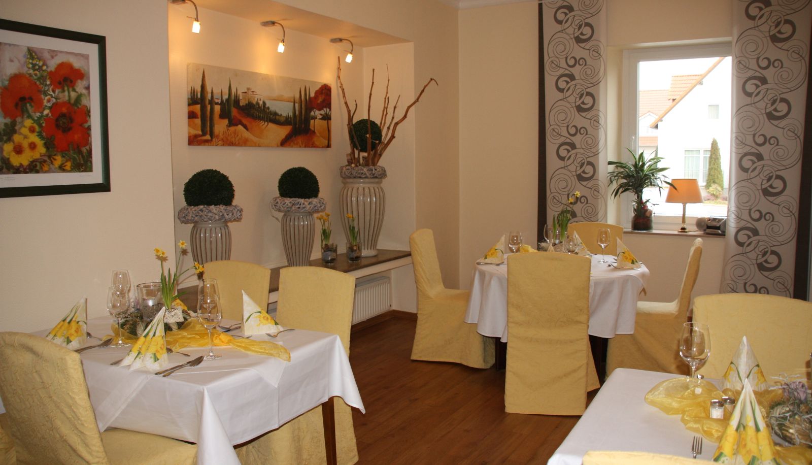 Frühstücksraum innerhalb des Restaurants - Hotel Lingemann