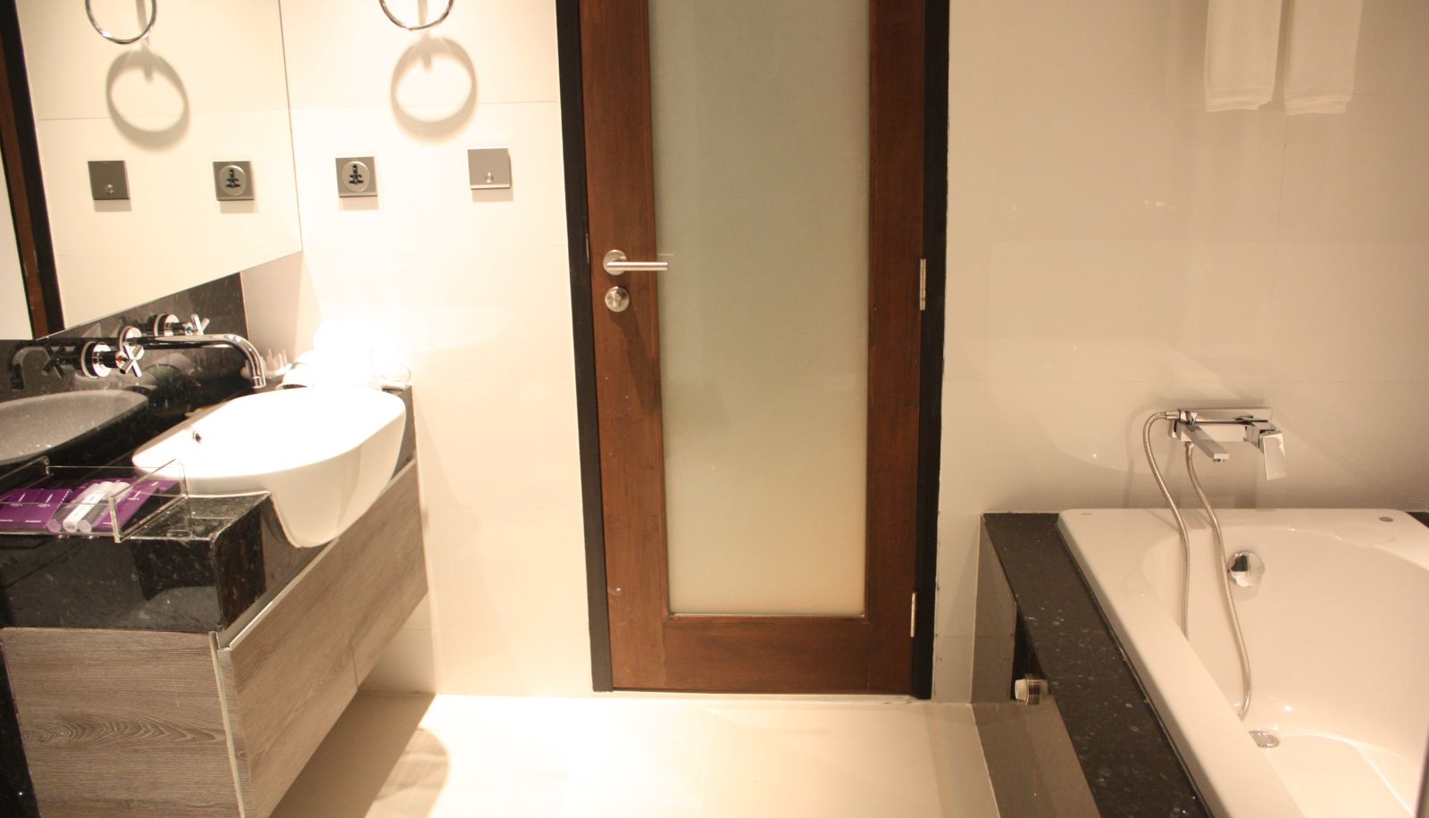 Badezimmer - The Vertical Suite