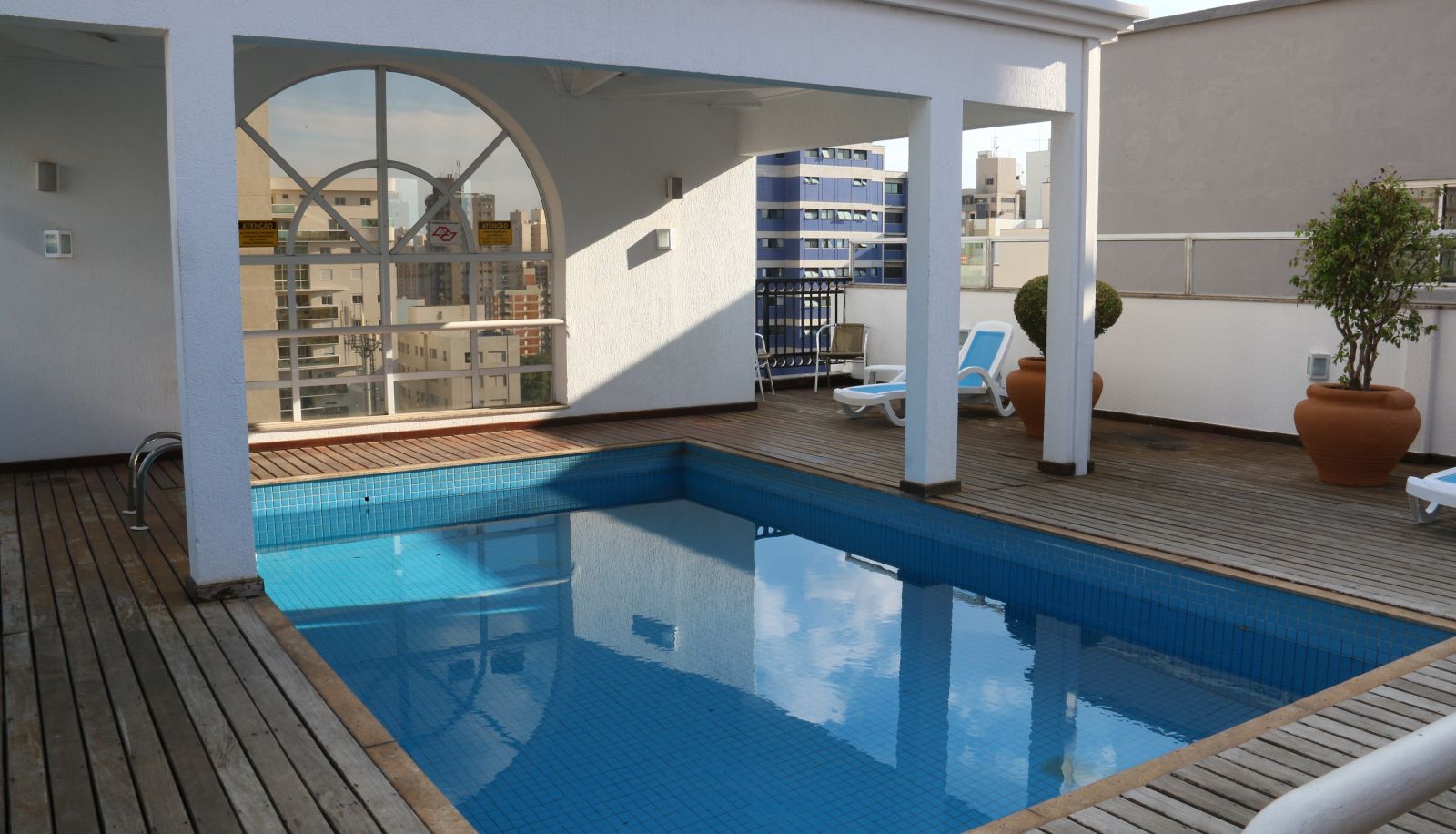 Pool - Vitoria Residence Newport