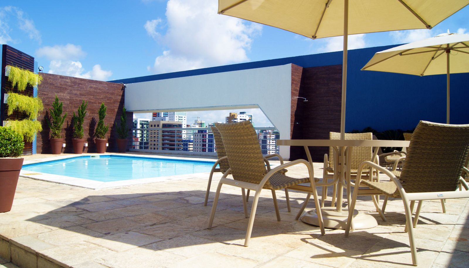 Piscina - Hotel Littoral Tambau Flat